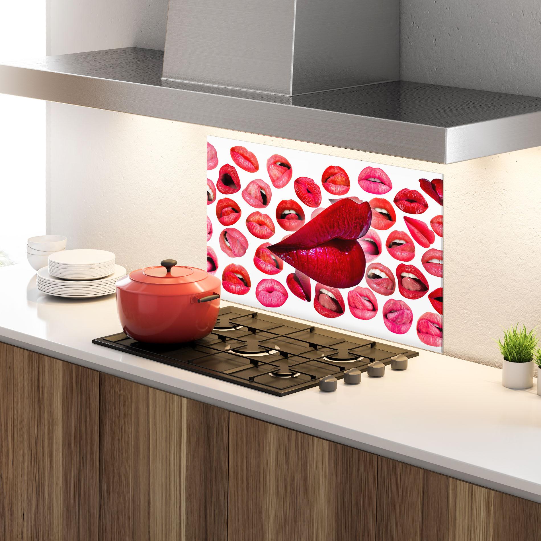 Küchenrückwand Glas Red Lip Female mockup 4