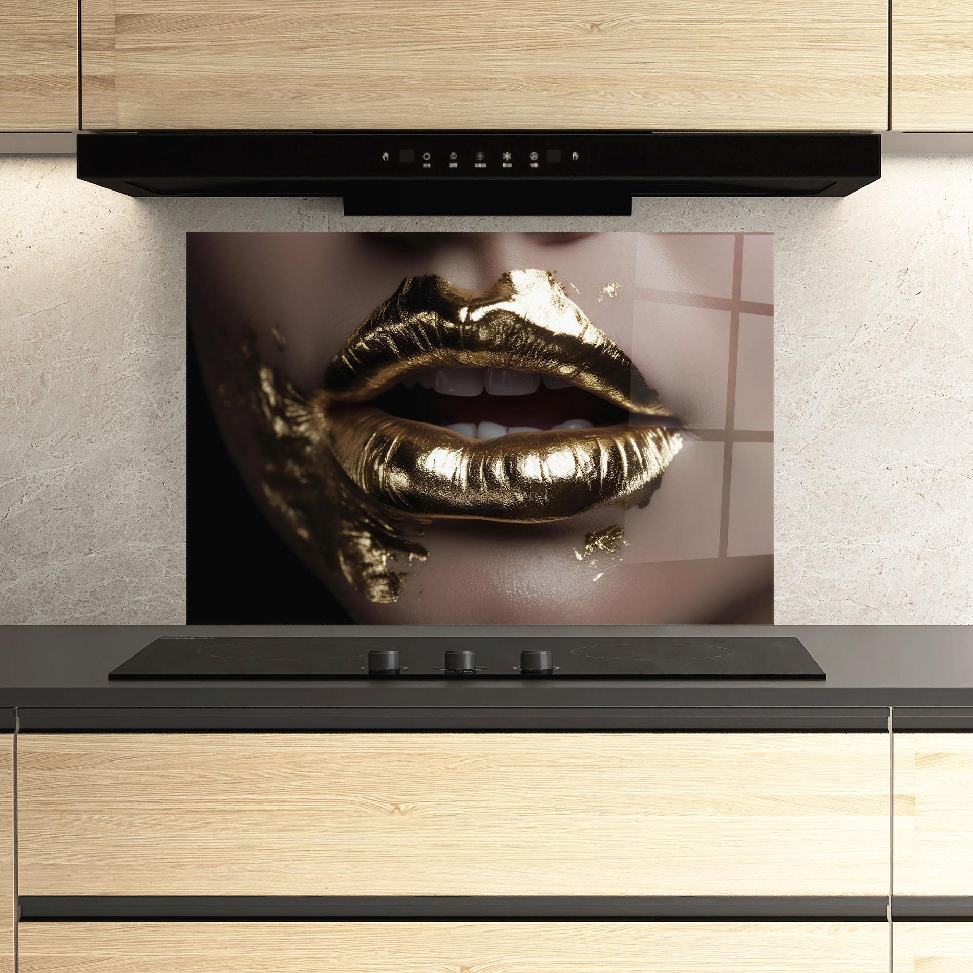 Küchenrückwand Glas Gold Lips mockup 3