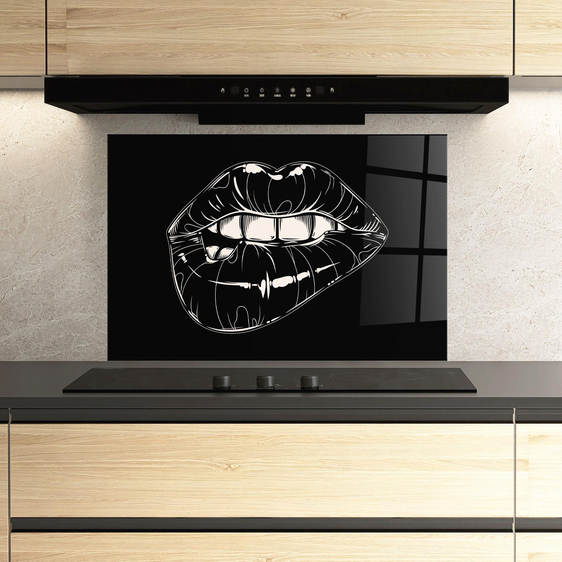 Küchenrückwand Glas Lips On Black Art mockup 3