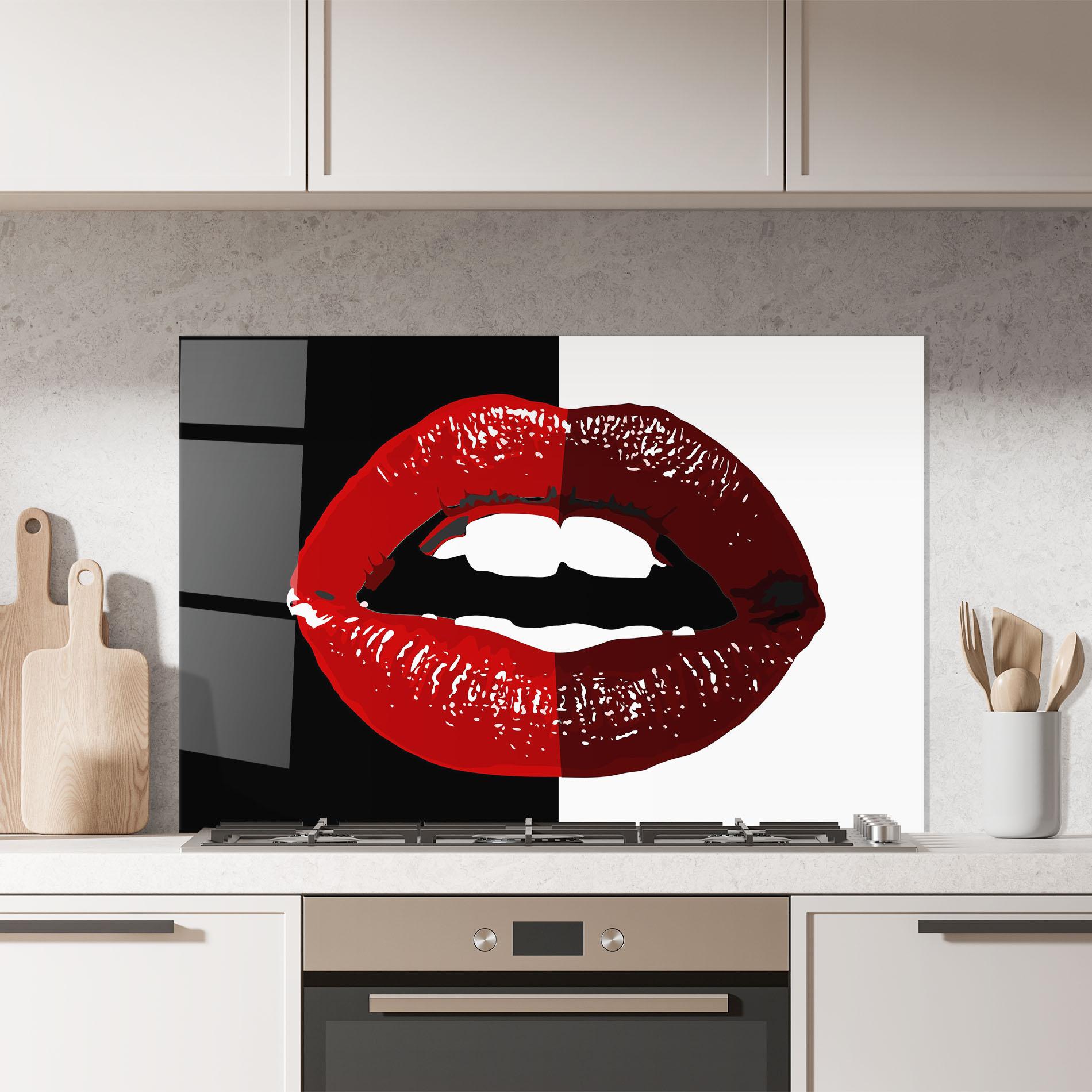 Küchenrückwand Glas Red Shade Lips mockup 7