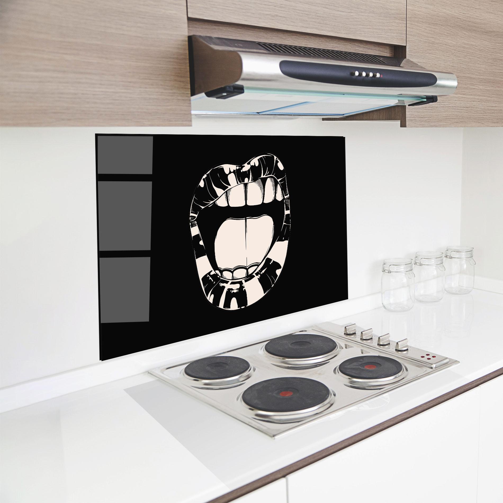 Küchenrückwand Glas Big Lips On Black mockup 8
