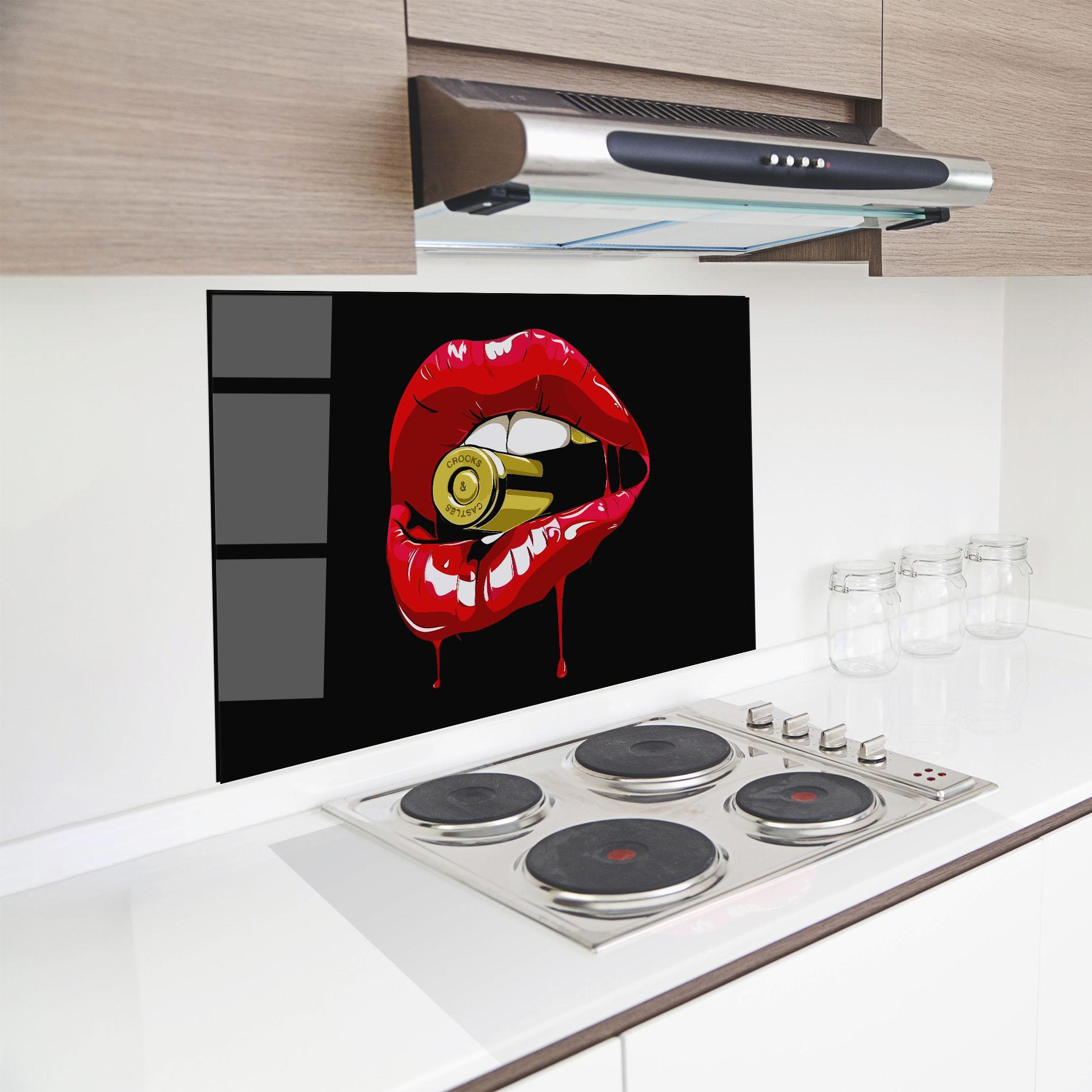 Küchenrückwand Glas Bullet Lips mockup 8