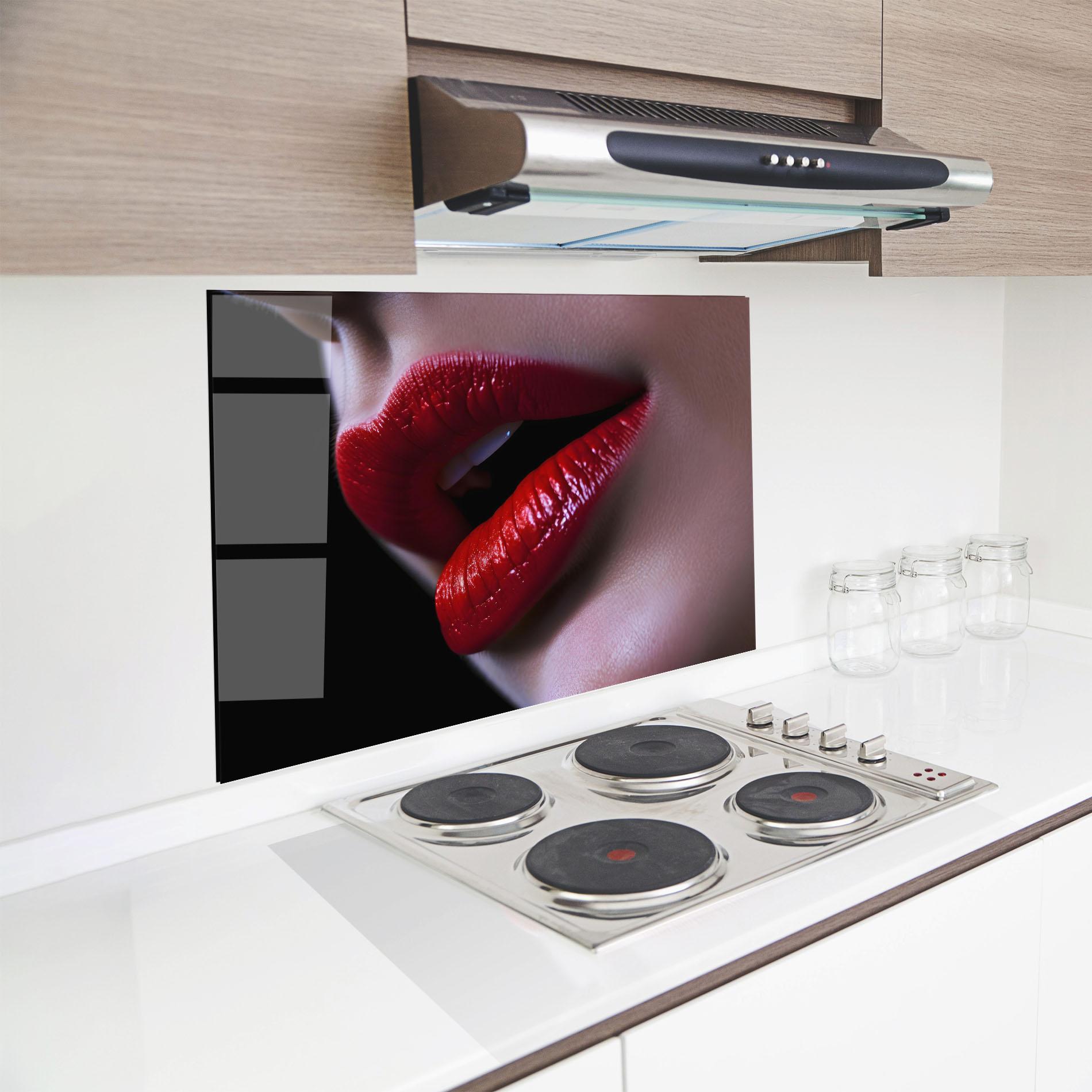 Küchenrückwand Glas Close Up Woman mockup 8