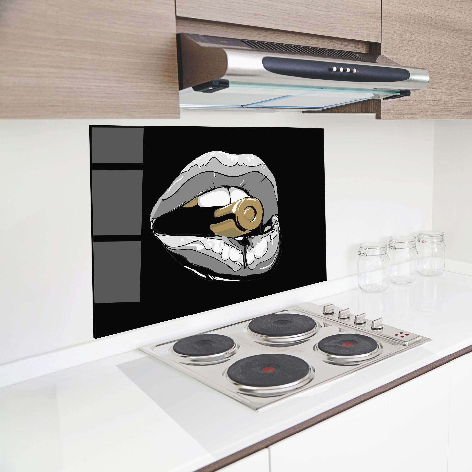 Küchenrückwand Glas Grey Bullet Lips mockup 8