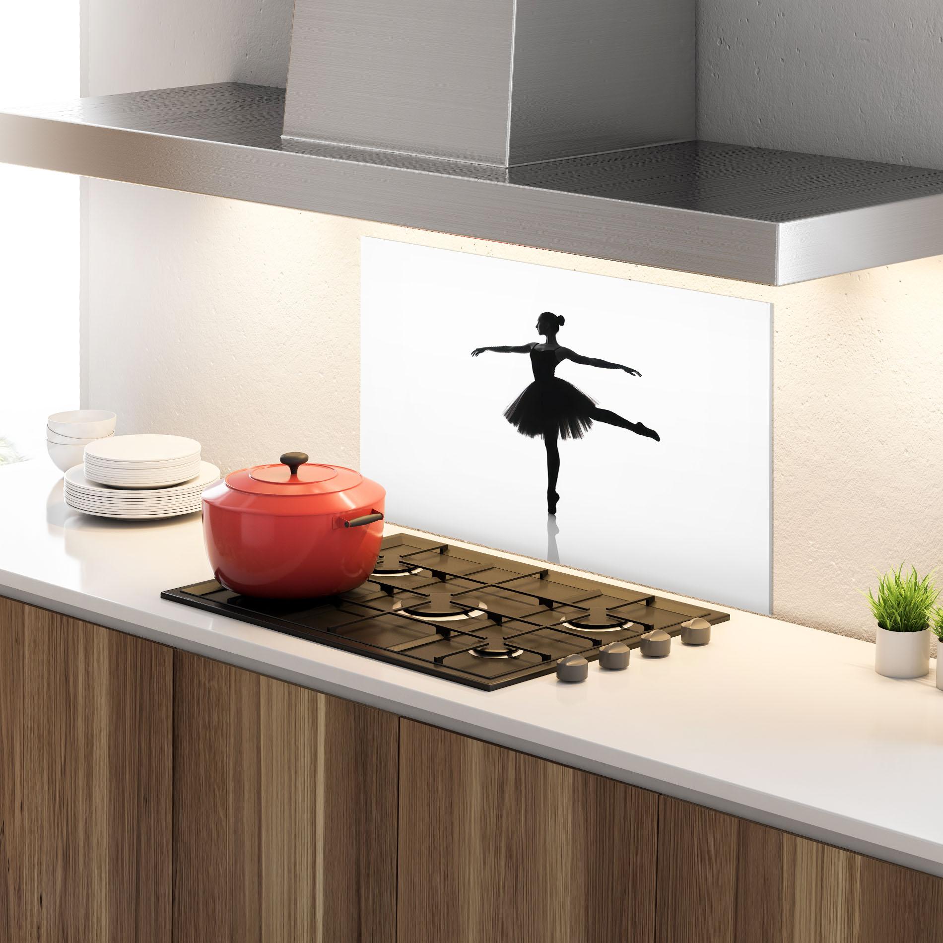 Küchenrückwand Glas Ballerina Shilouette mockup 4