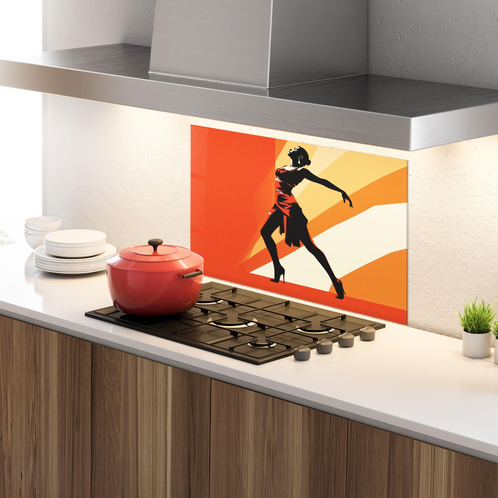Küchenrückwand Glas Red Dress Shilouette mockup 4