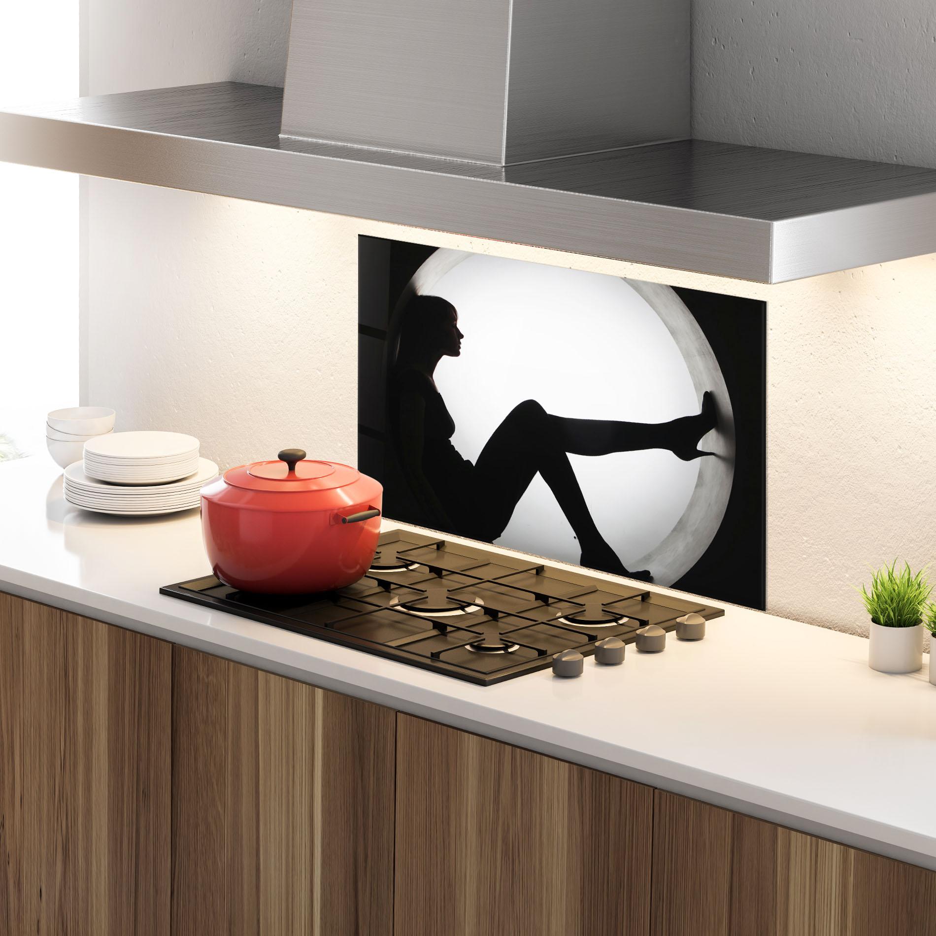 Küchenrückwand Glas Stylish Woman Silhouette mockup 4