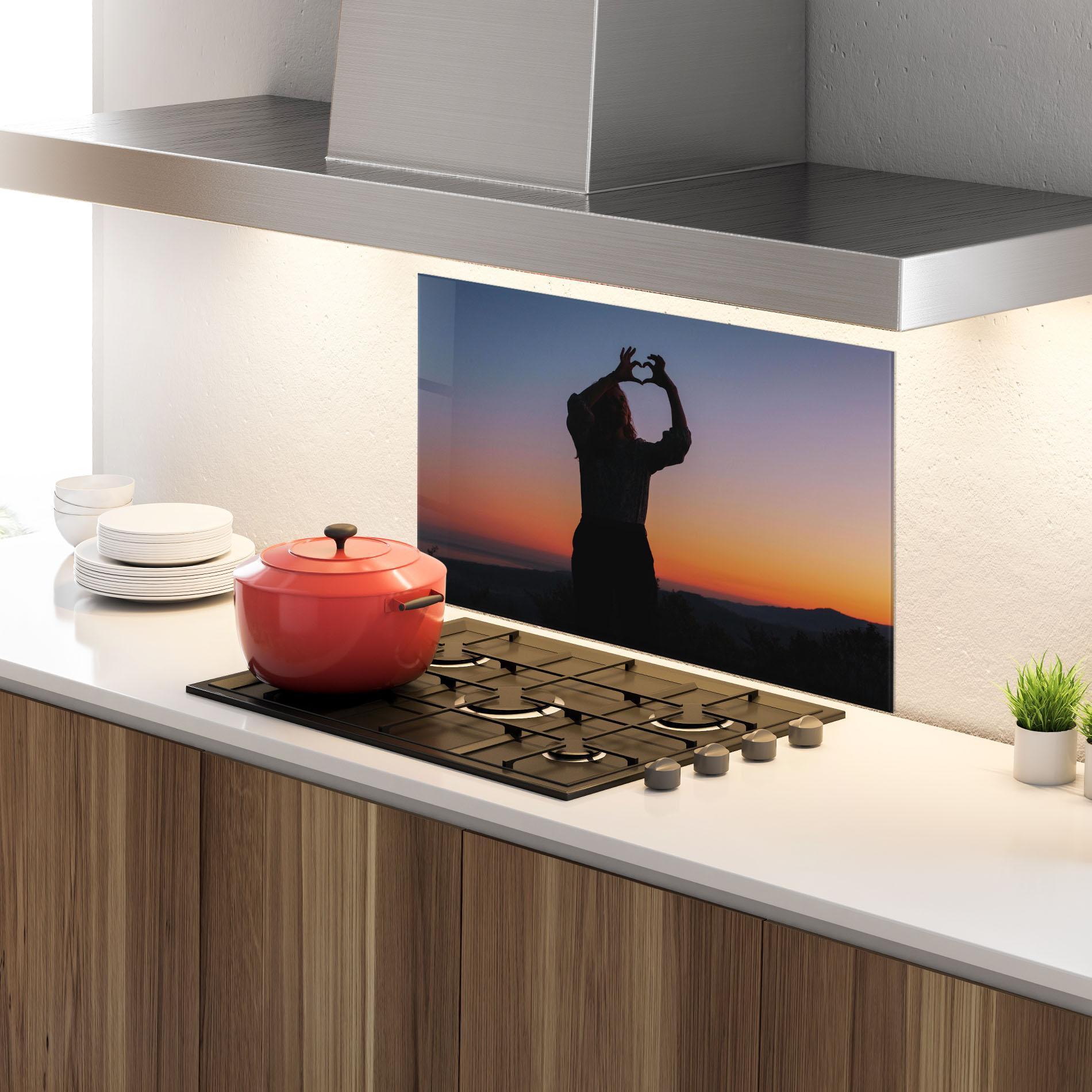 Küchenrückwand Glas Sunset Heart Symbol mockup 4
