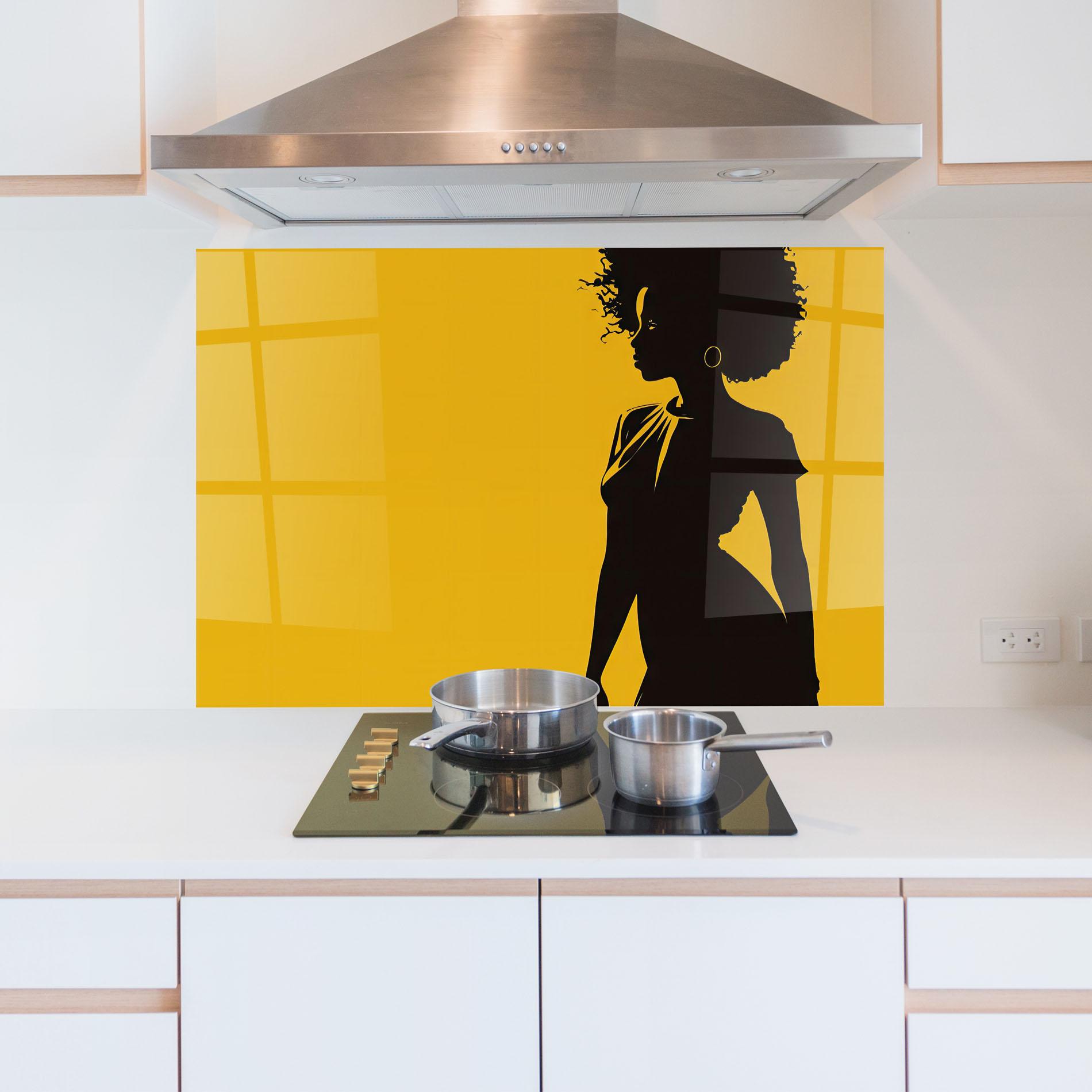 Küchenrückwand Glas Afro Woman Shilouette mockup 5