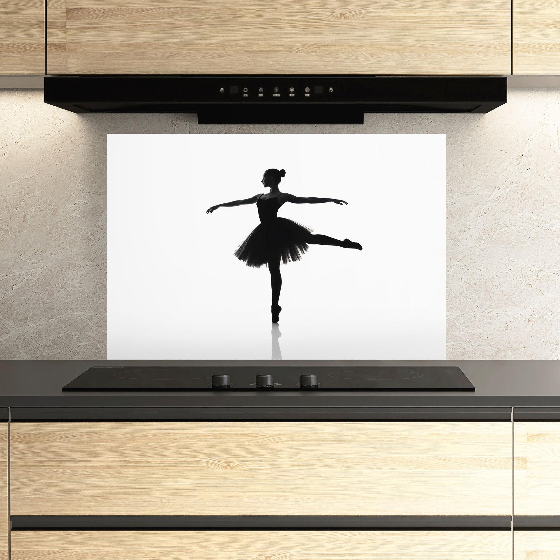 Küchenrückwand Glas Ballerina Shilouette mockup 3