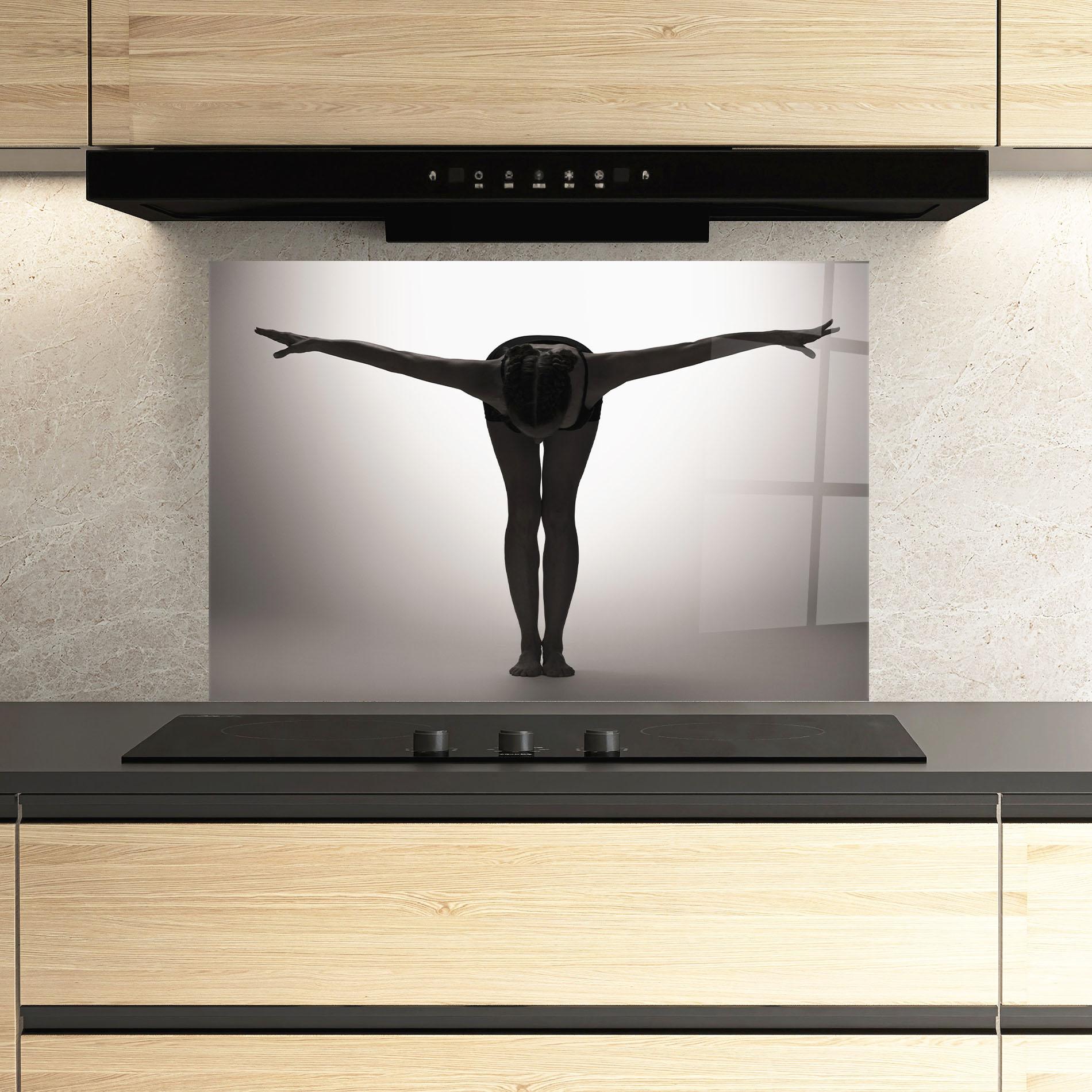 Küchenrückwand Glas Hands Apart mockup 3