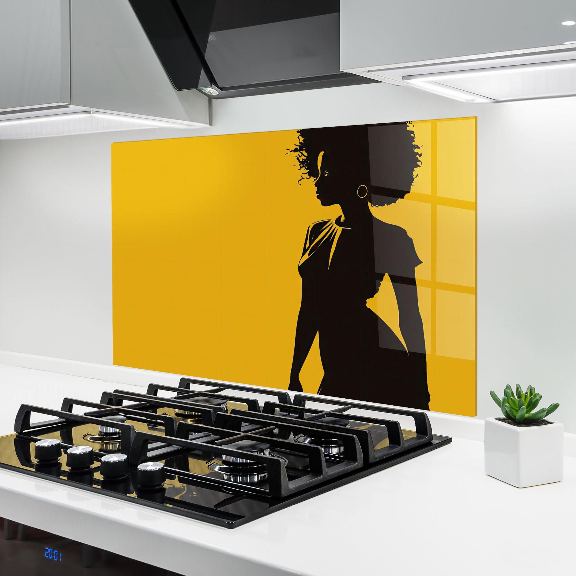 Küchenrückwand Glas Afro Woman Shilouette mockup 6