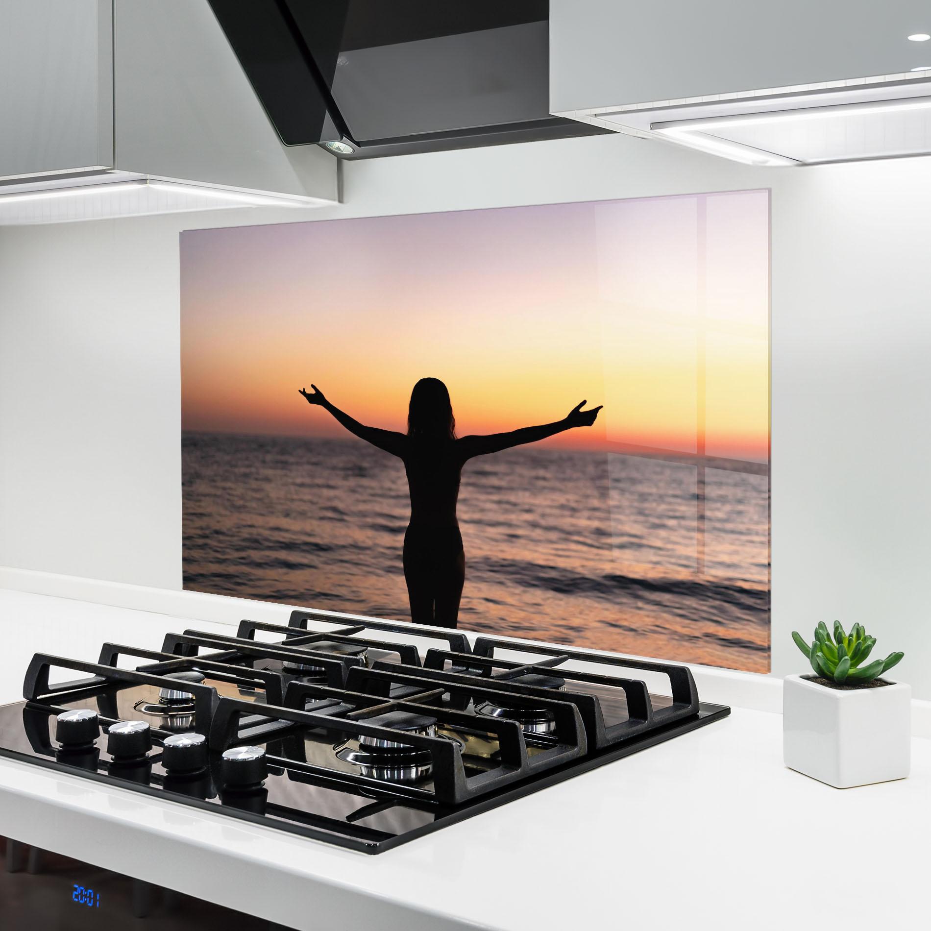 Küchenrückwand Glas Feeling Freedom mockup 6