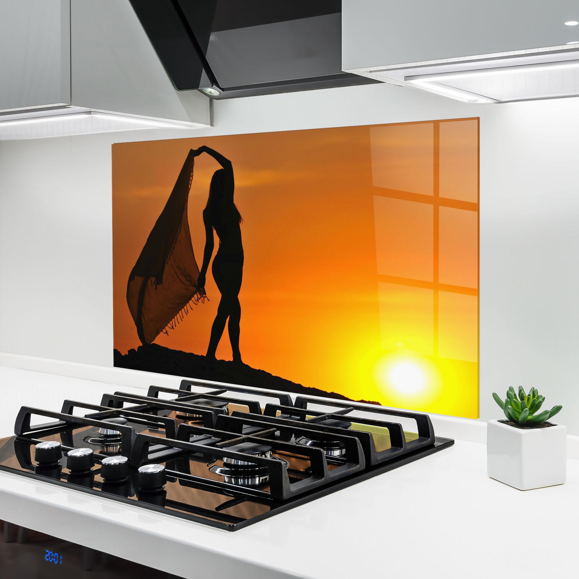 Küchenrückwand Glas Pareo Raised Sunset mockup 6