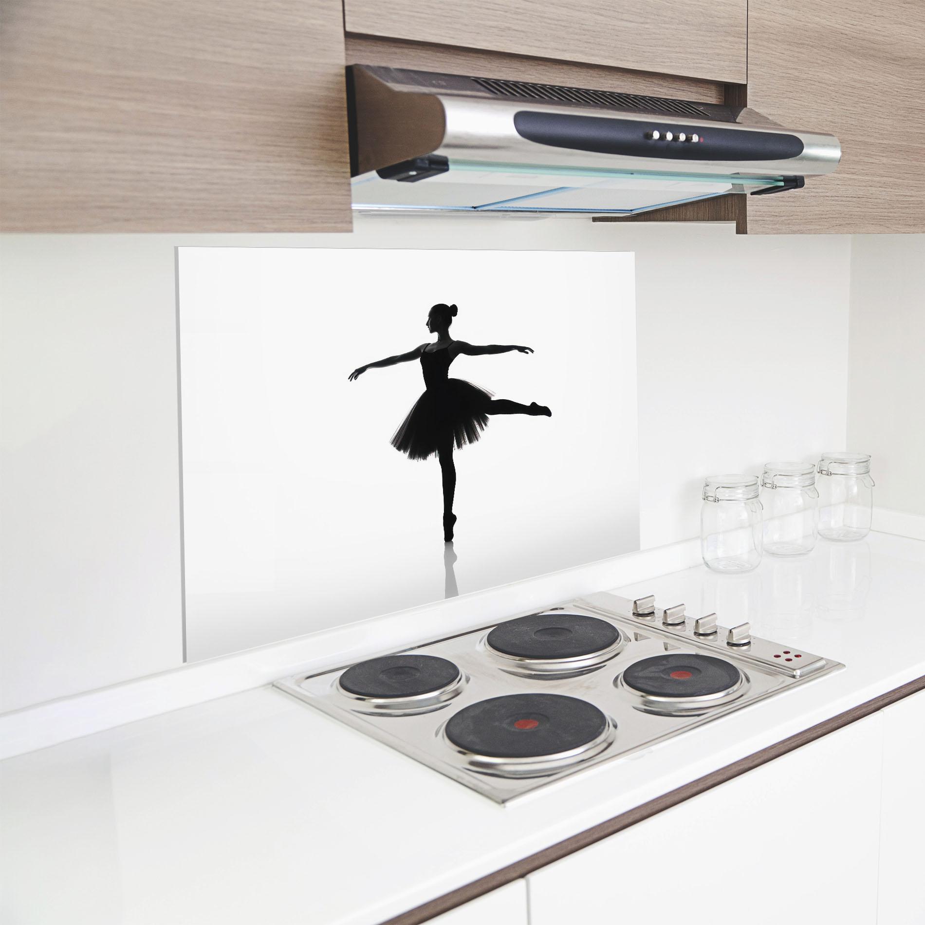 Küchenrückwand Glas Ballerina Shilouette mockup 8