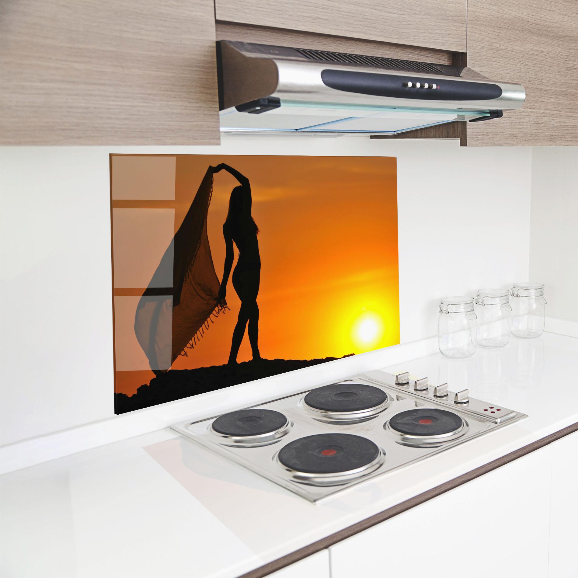 Küchenrückwand Glas Pareo Raised Sunset mockup 8