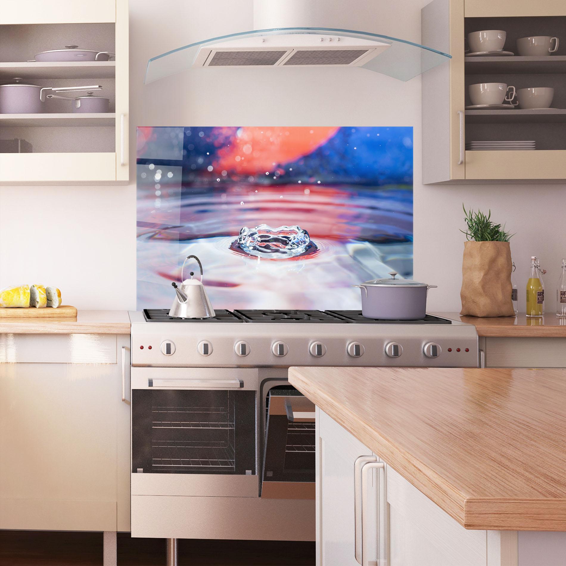 Küchenrückwand Glas Colorful Water Surface mockup 1