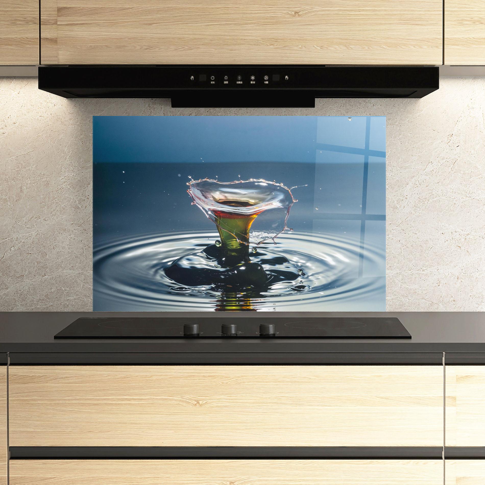 Küchenrückwand Glas Beautiful Water Splash mockup 3