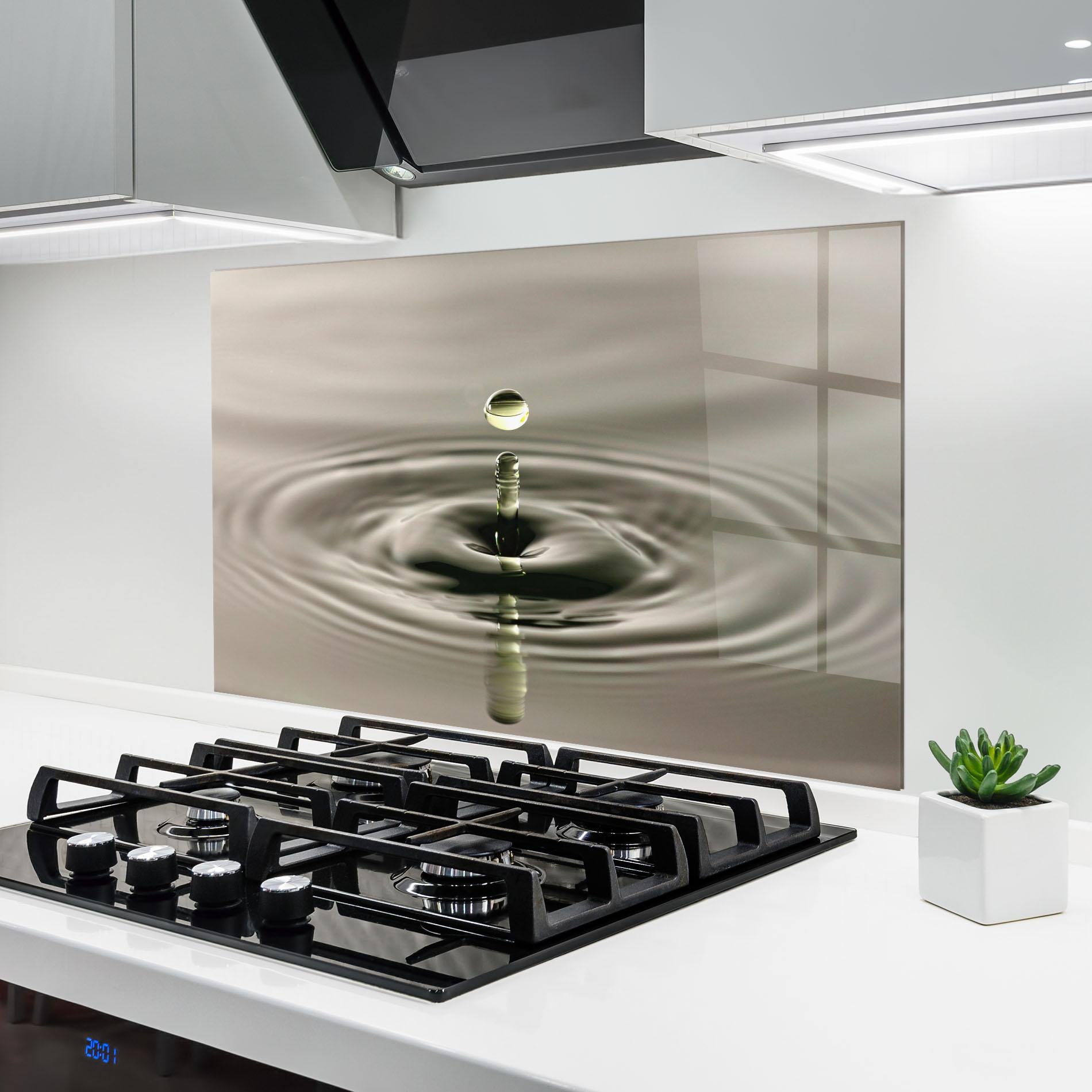 Küchenrückwand Glas Green Water Drop mockup 6