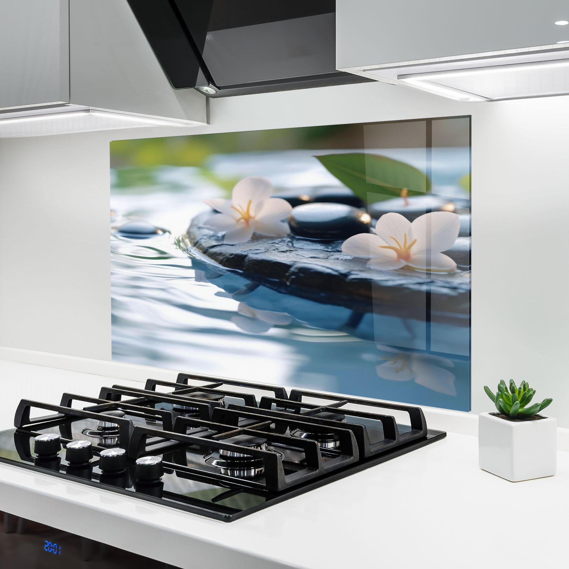 Küchenrückwand Glas Water White Flowers mockup 6