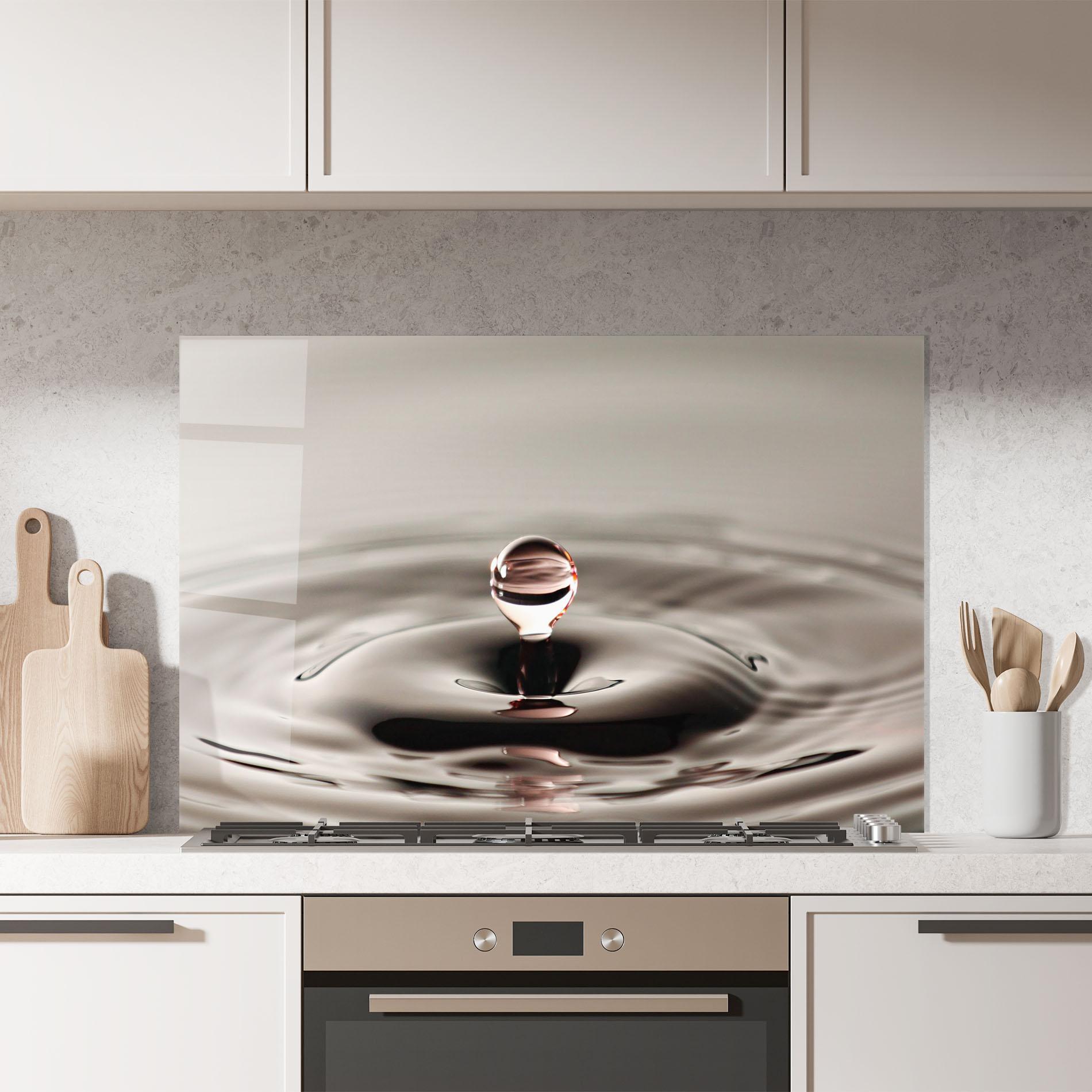 Küchenrückwand Glas Close Red Water Drop mockup 7