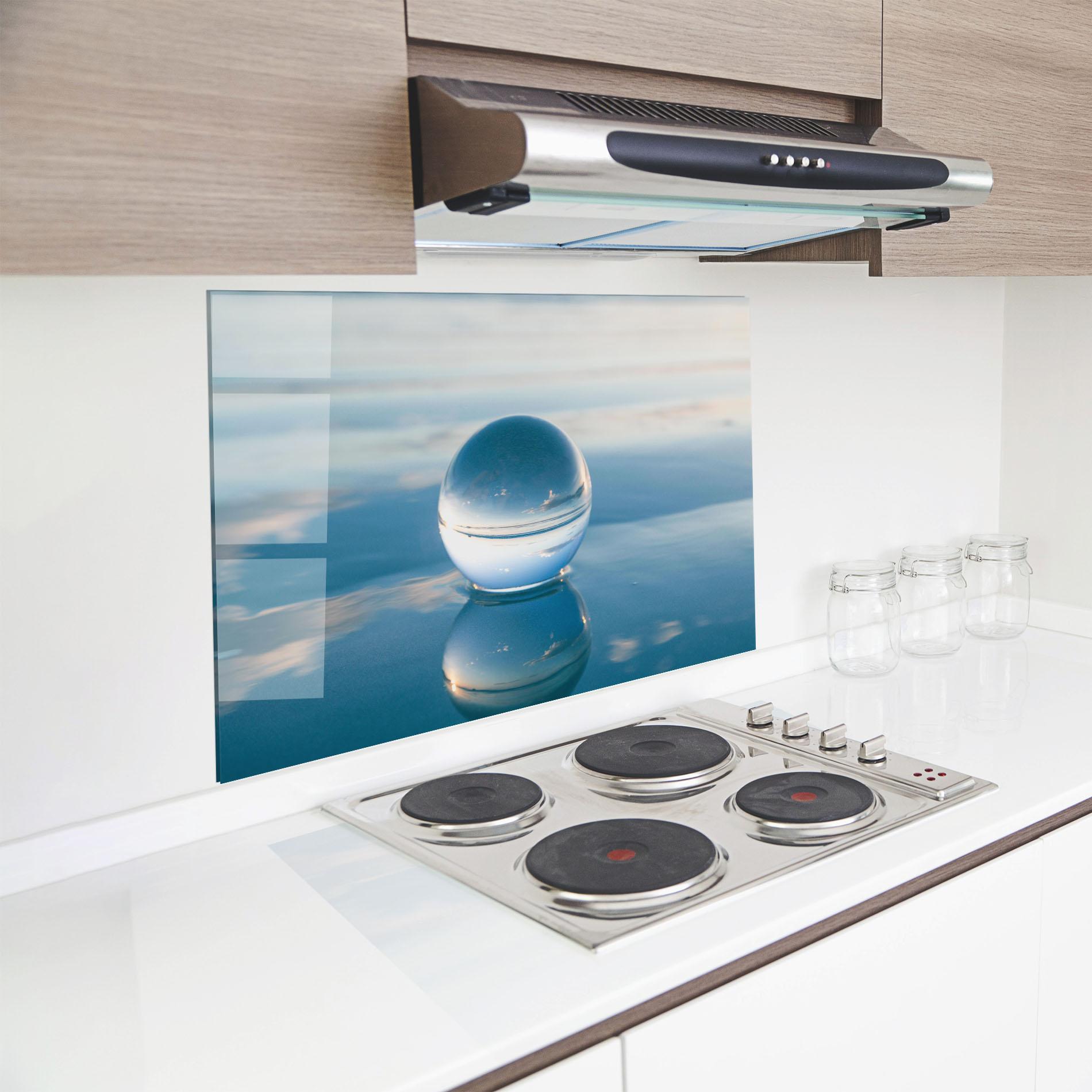 Küchenrückwand Glas Crystal Ball Reflecting mockup 8