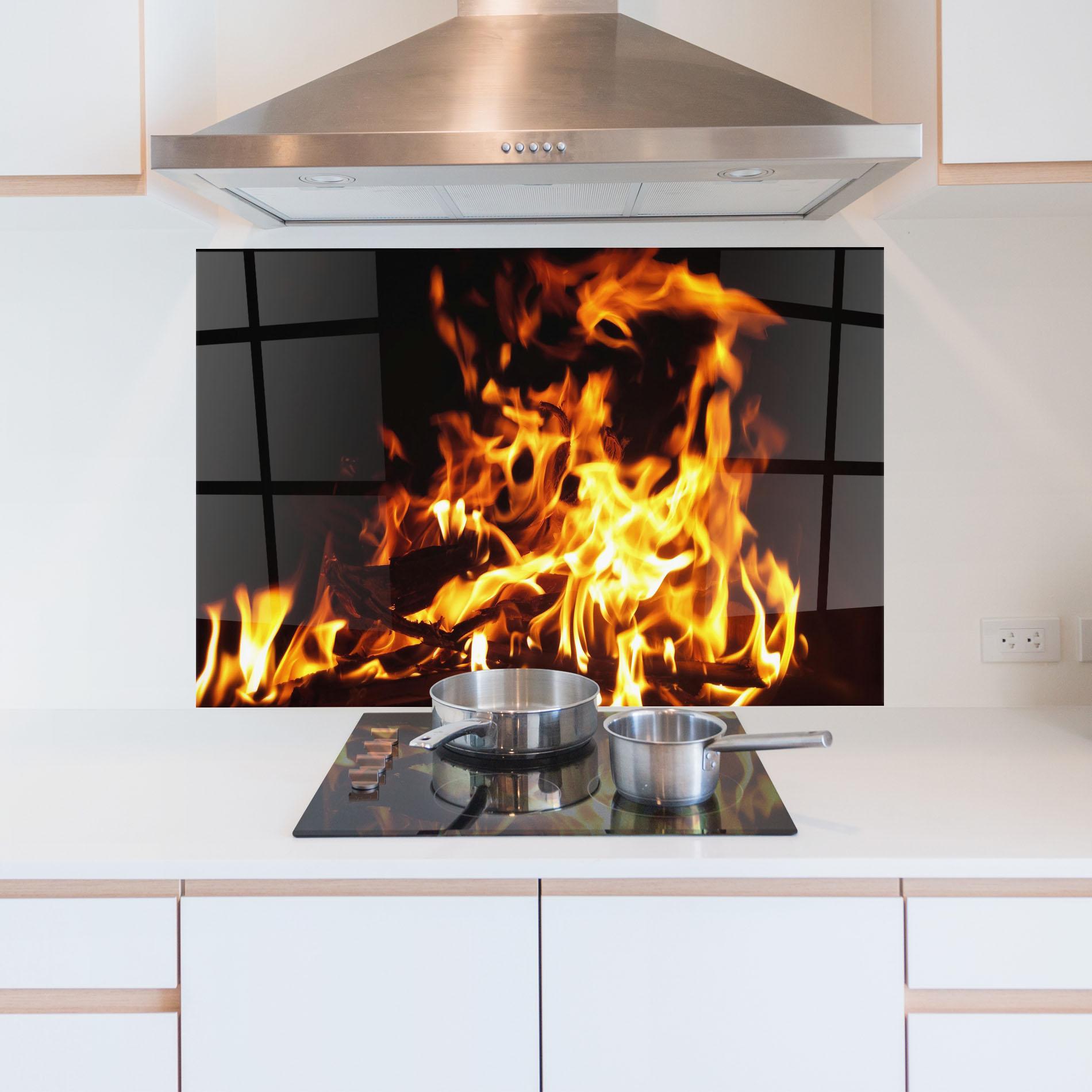 Küchenrückwand Glas Wild Fire Close Up mockup 5