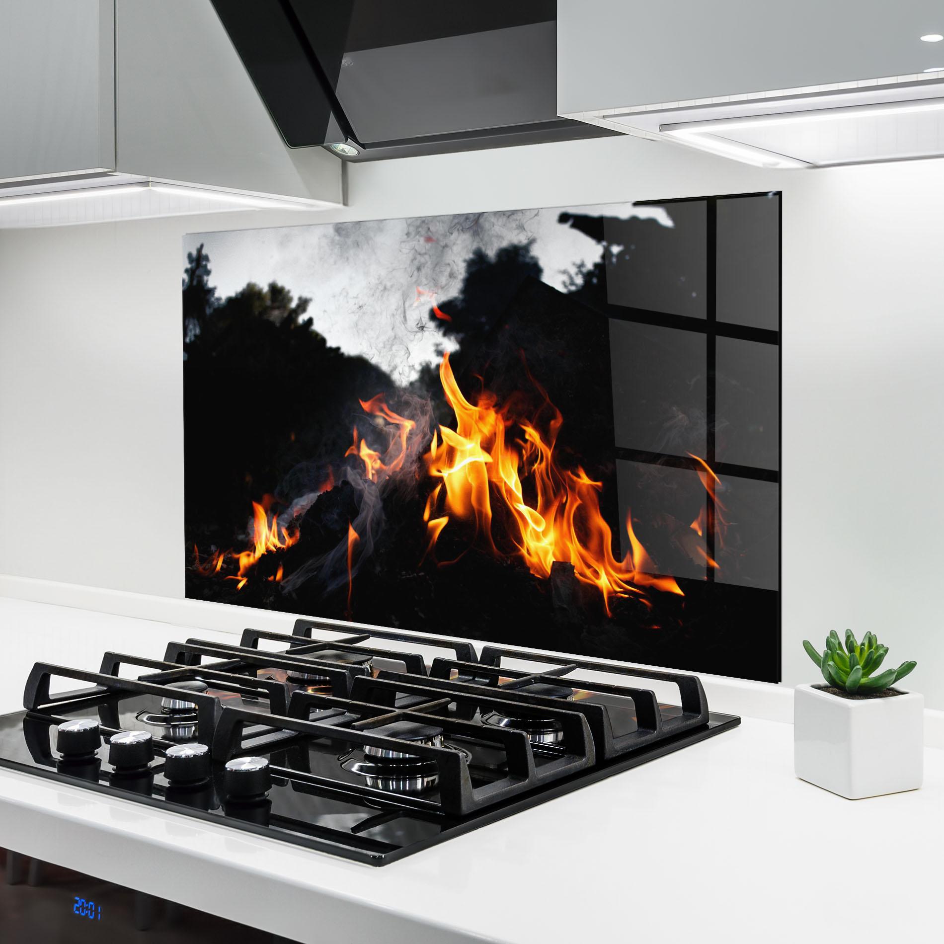 Küchenrückwand Glas Incendiary Light mockup 6