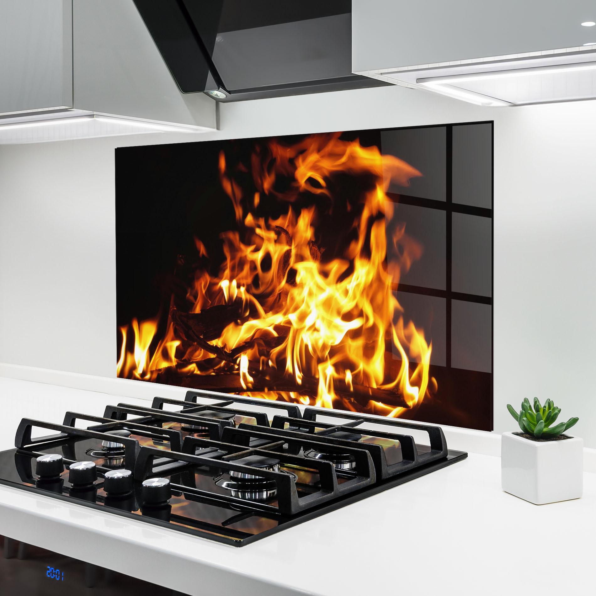 Küchenrückwand Glas Wild Fire Close Up mockup 6