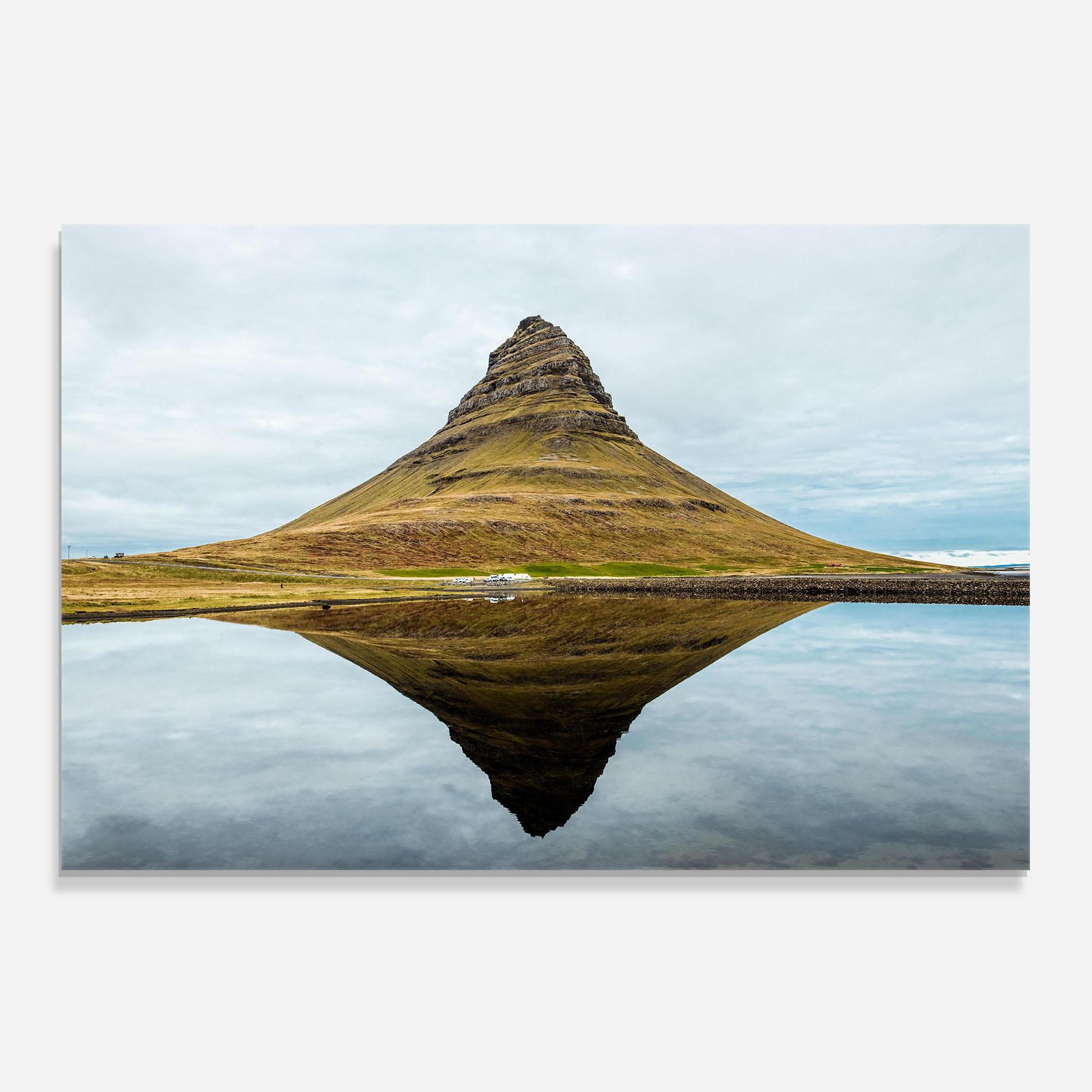 Küchenrückwand Glas Lake Cool Shape mockup 0