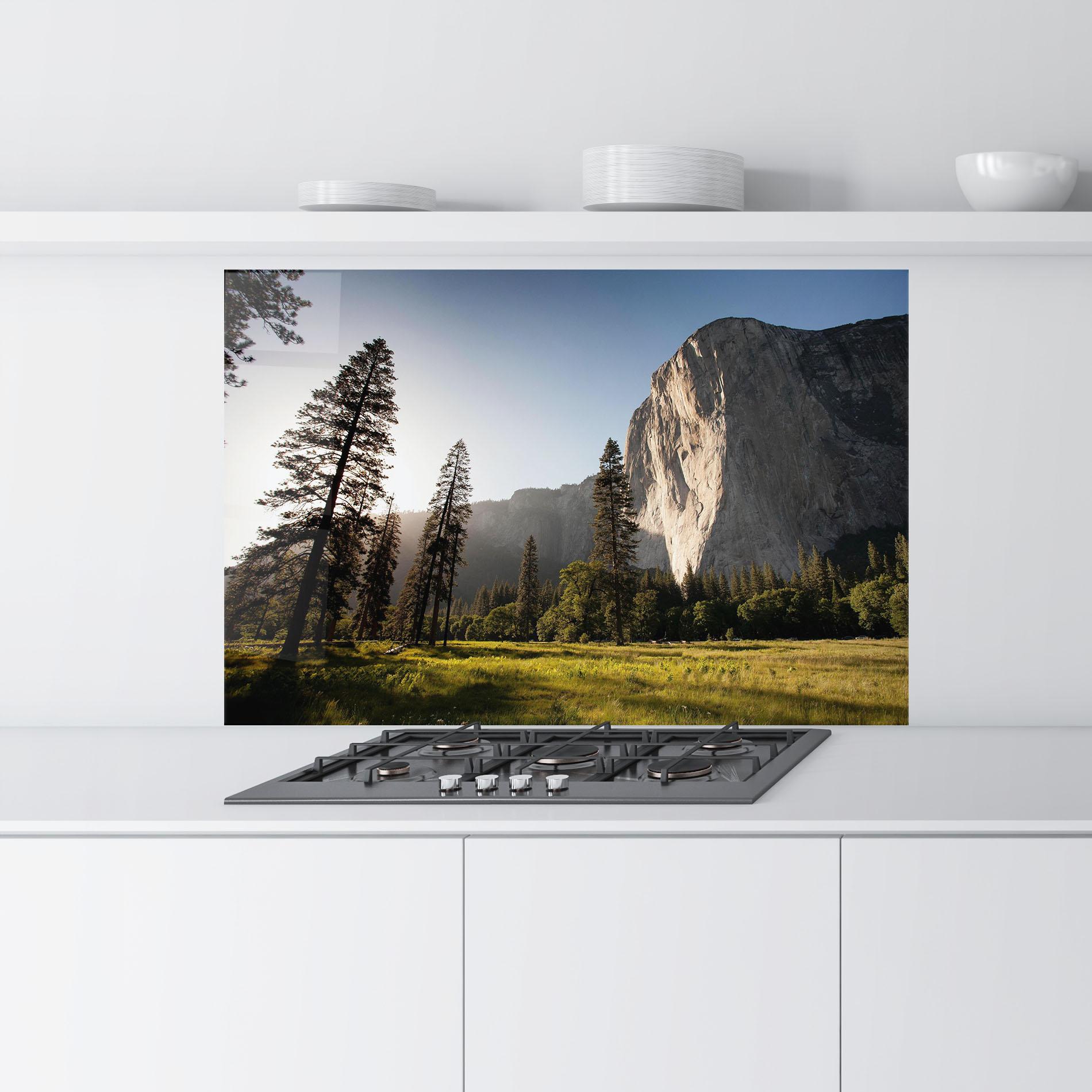 Küchenrückwand Glas Mountain Relaxing View mockup 9