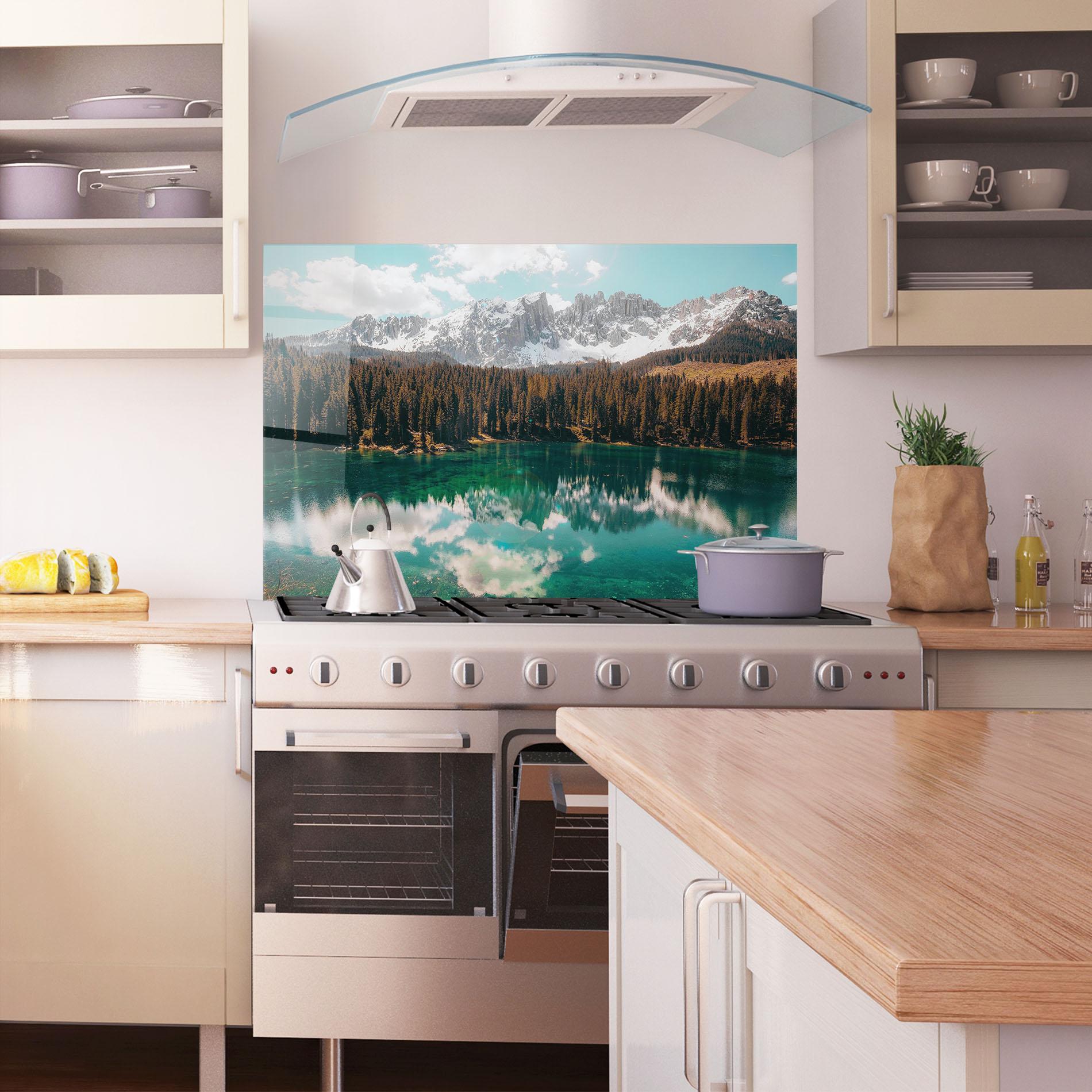 Küchenrückwand Glas Mountain Lake View mockup 1