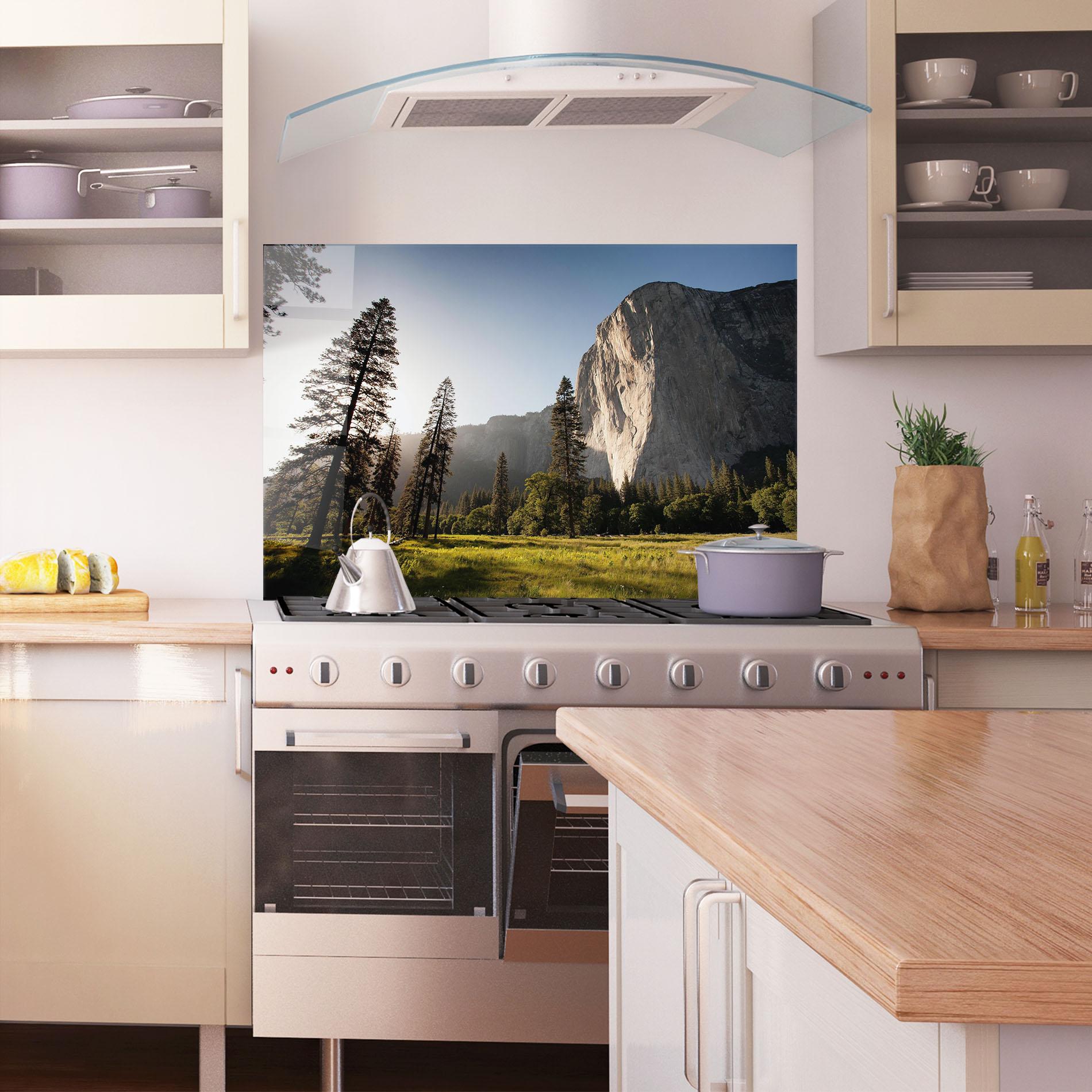 Küchenrückwand Glas Mountain Relaxing View mockup 1
