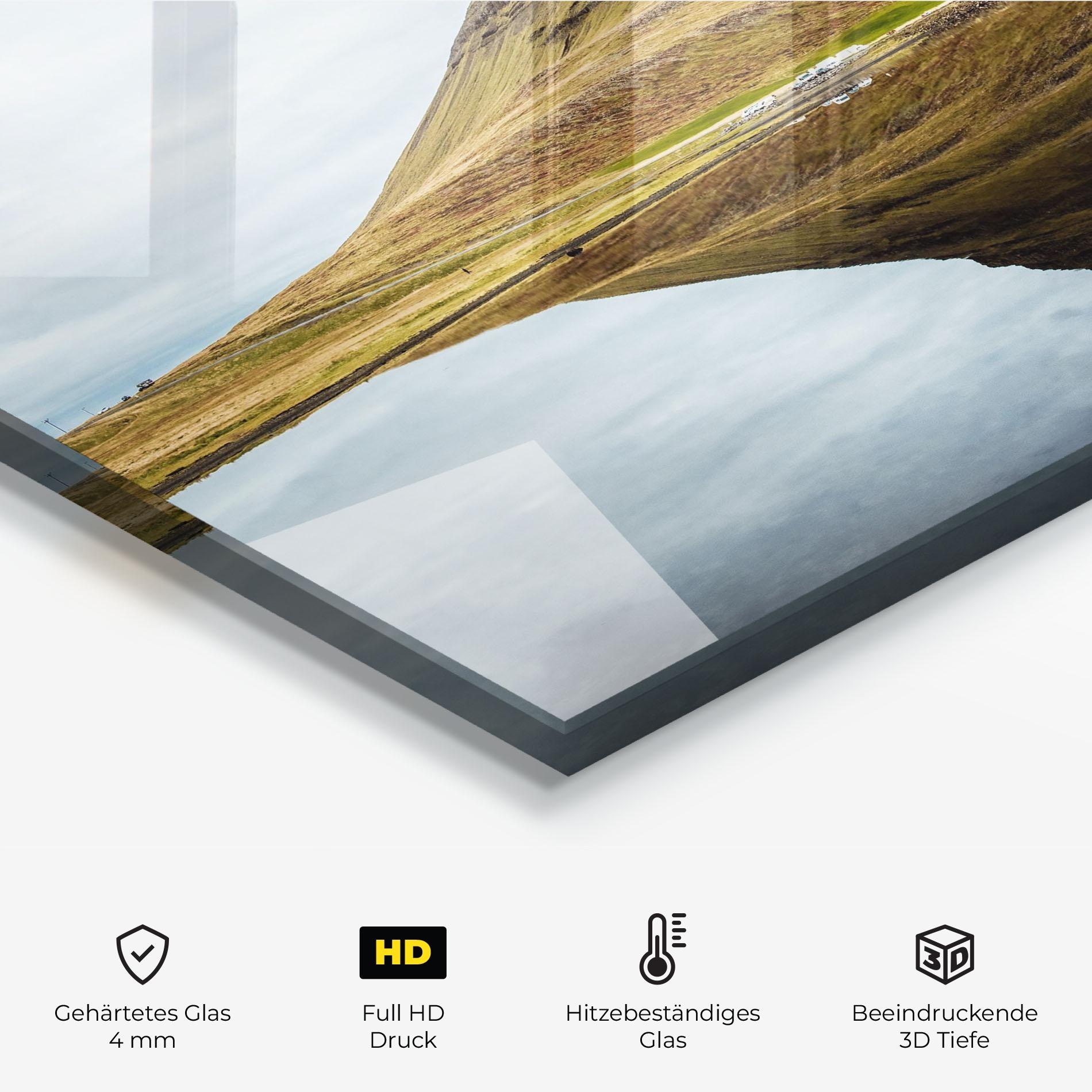 Küchenrückwand Glas Lake Cool Shape mockup 2