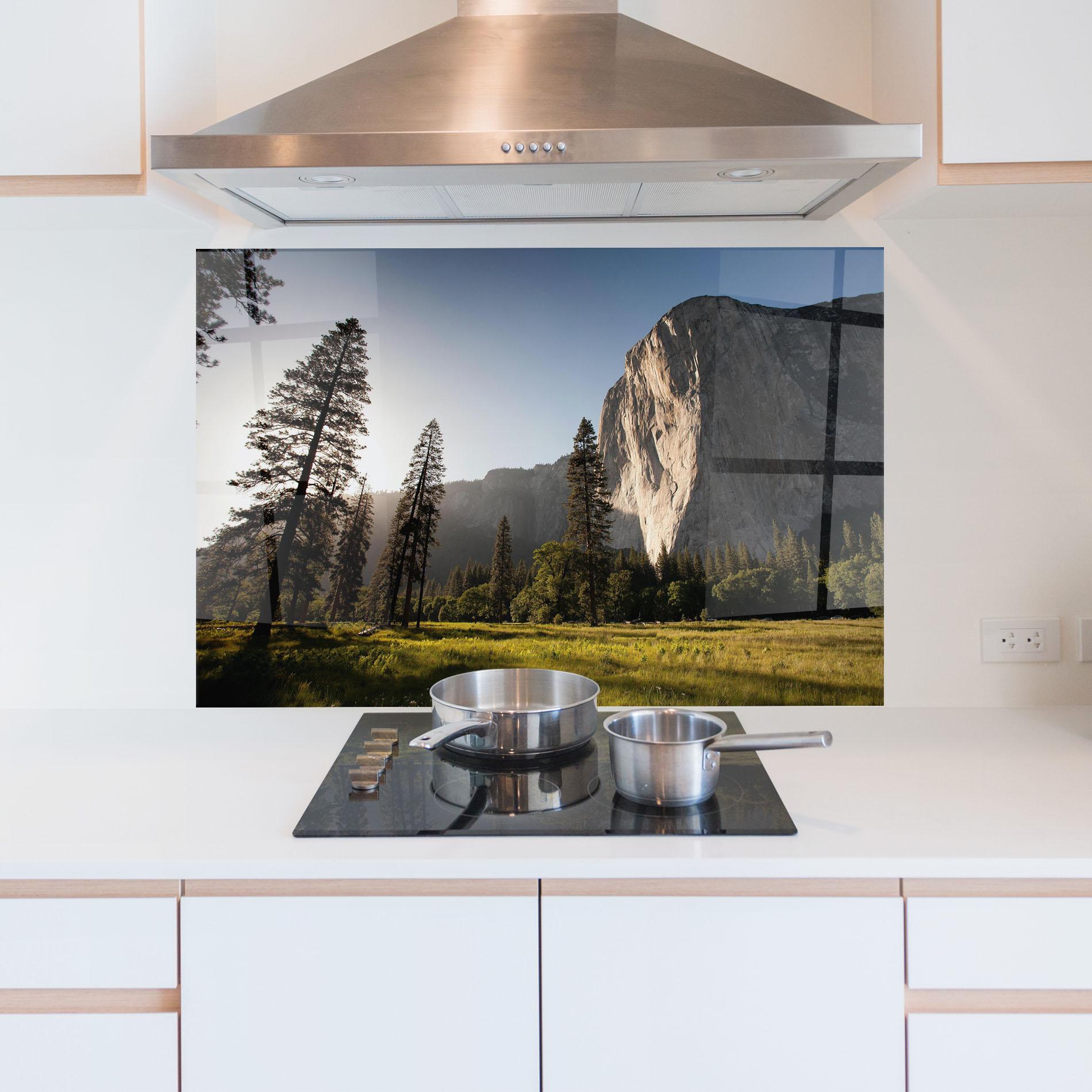 Küchenrückwand Glas Mountain Relaxing View mockup 5