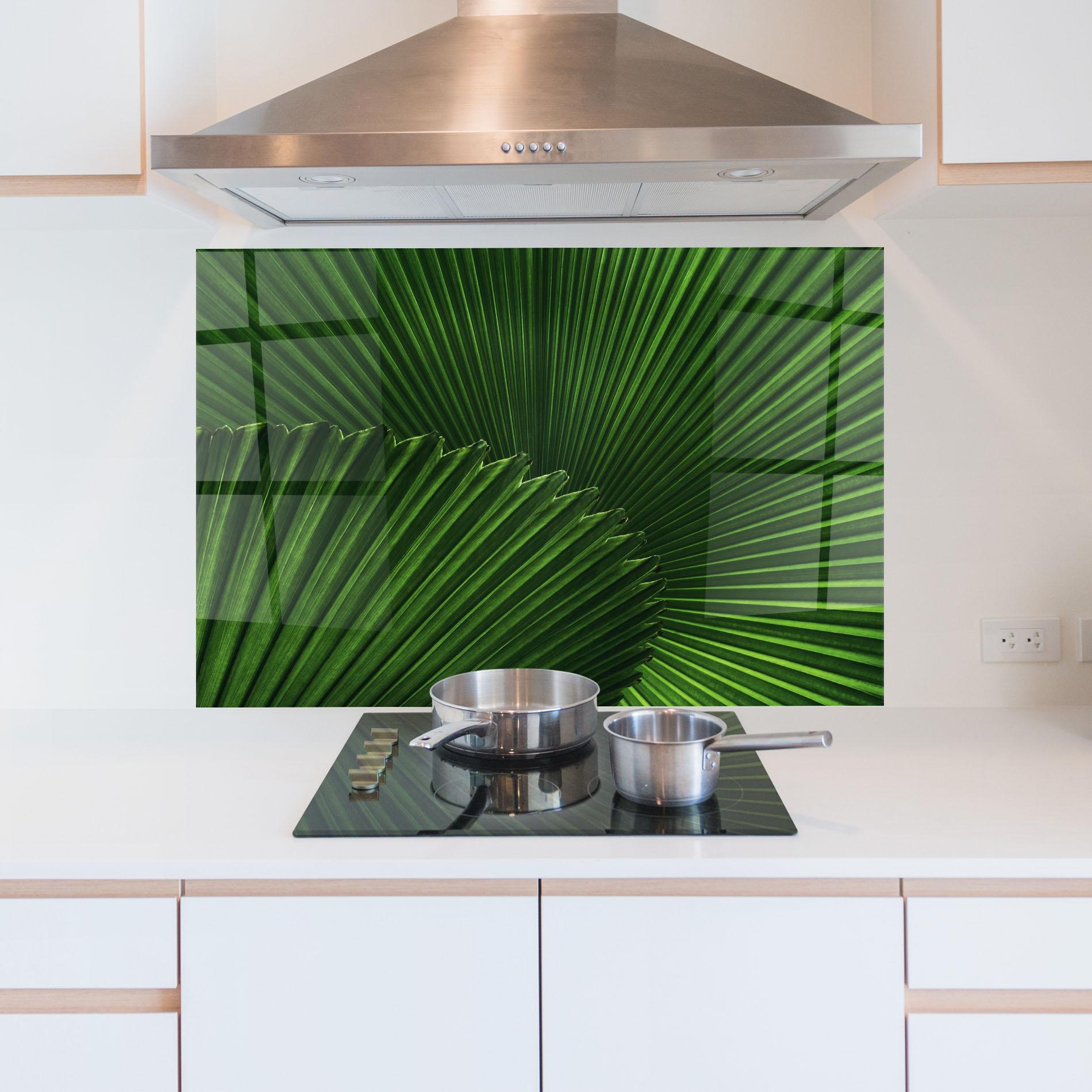 Küchenrückwand Glas Strong Green Leaf Art mockup 5