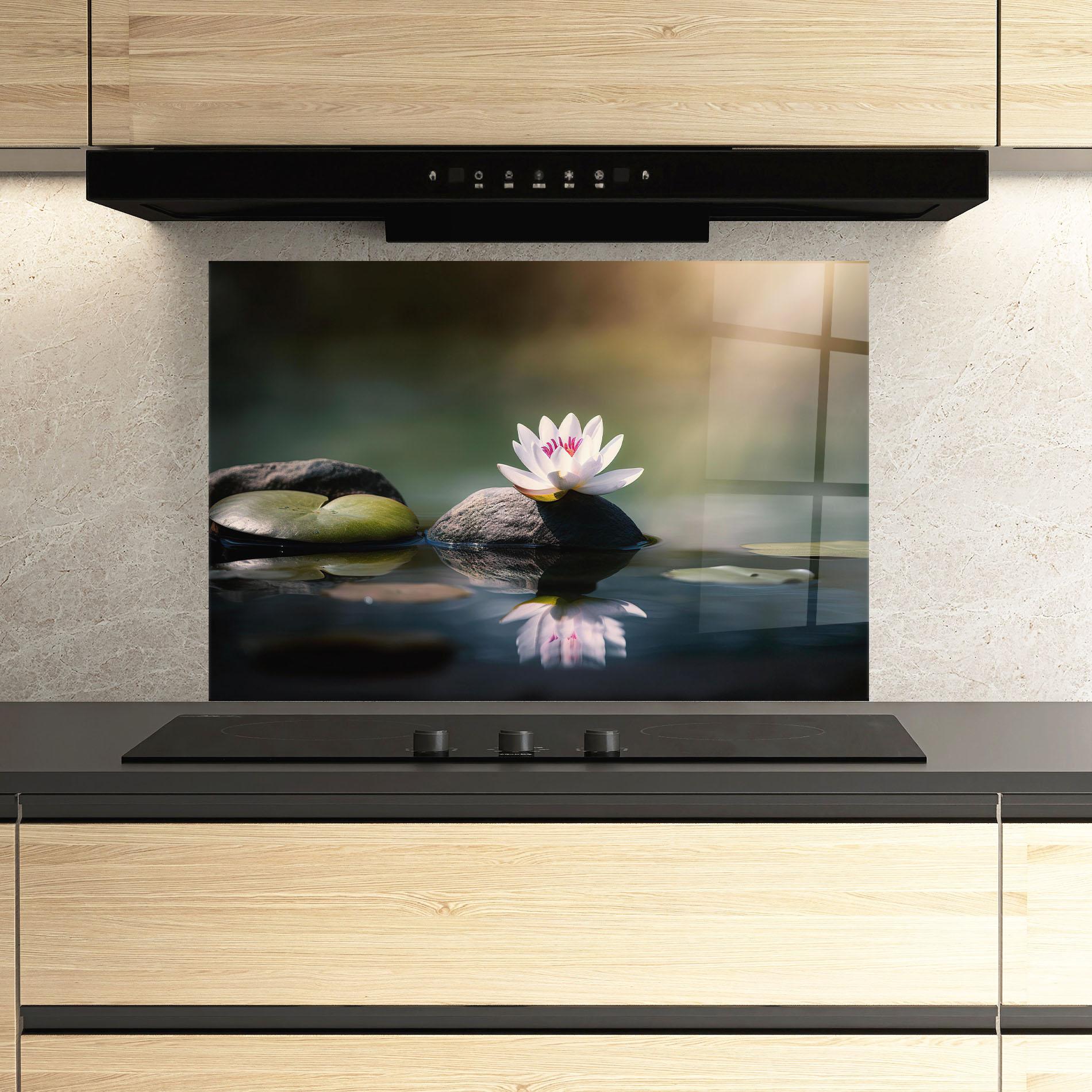 Küchenrückwand Glas Grey Rock Lotus mockup 3