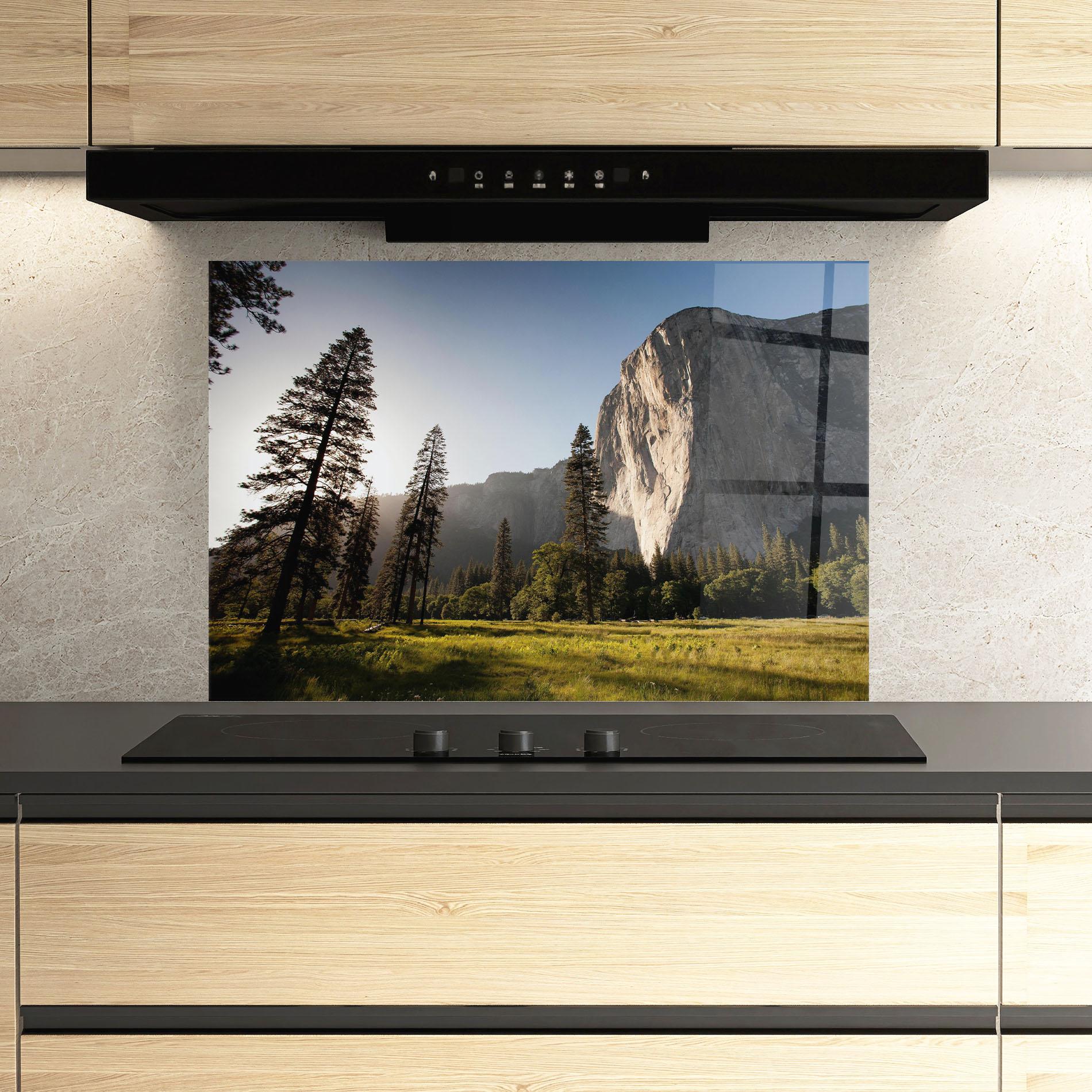 Küchenrückwand Glas Mountain Relaxing View mockup 3