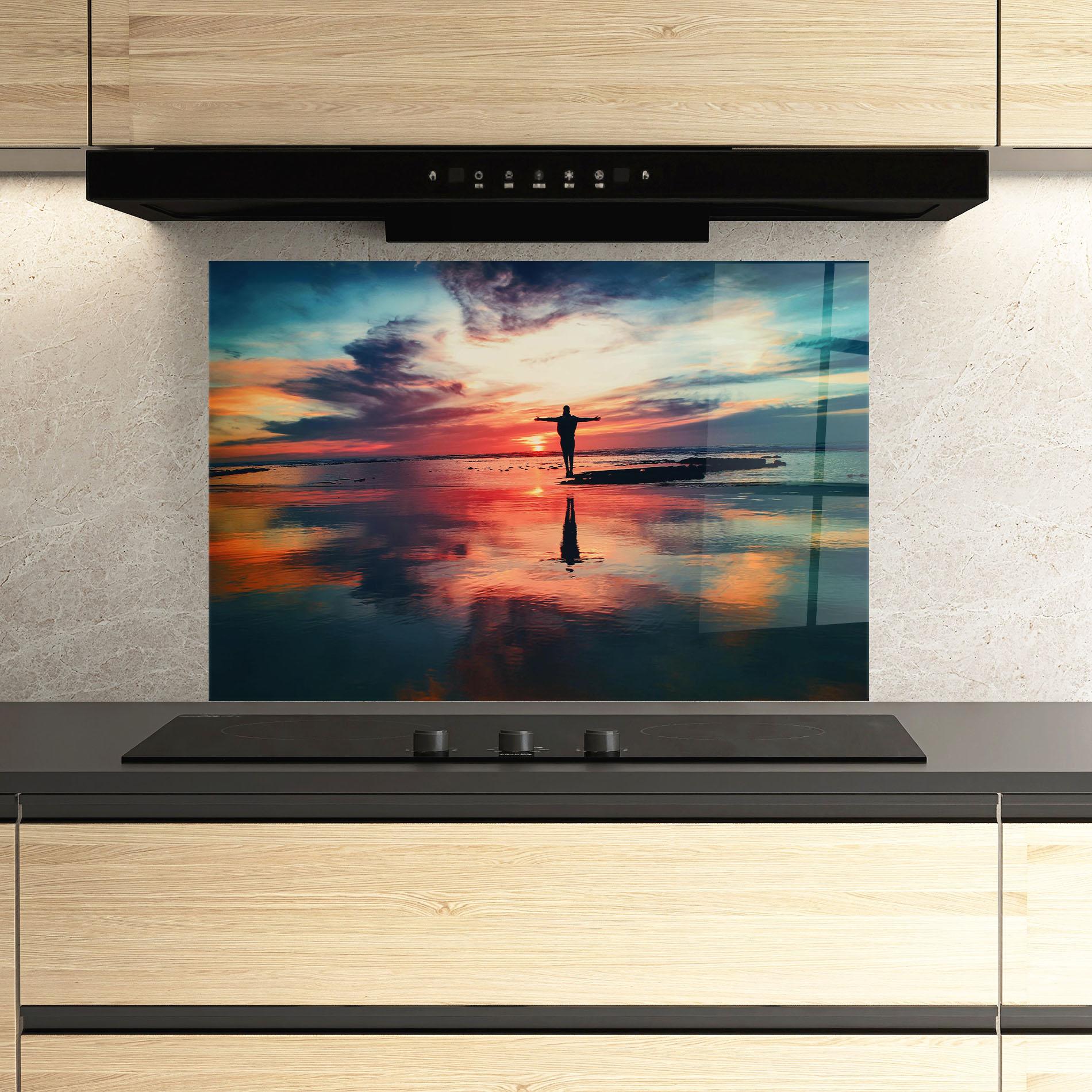 Küchenrückwand Glas Pink Purple Sky Man mockup 3