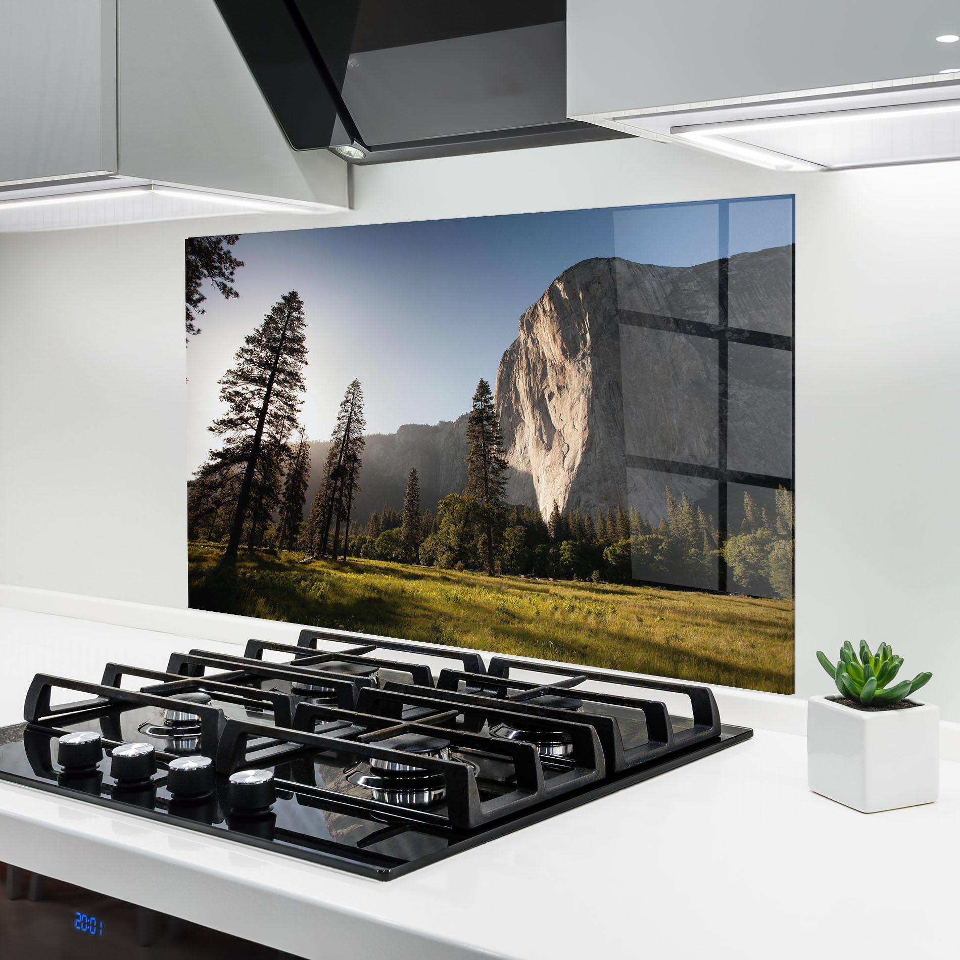 Küchenrückwand Glas Mountain Relaxing View mockup 6