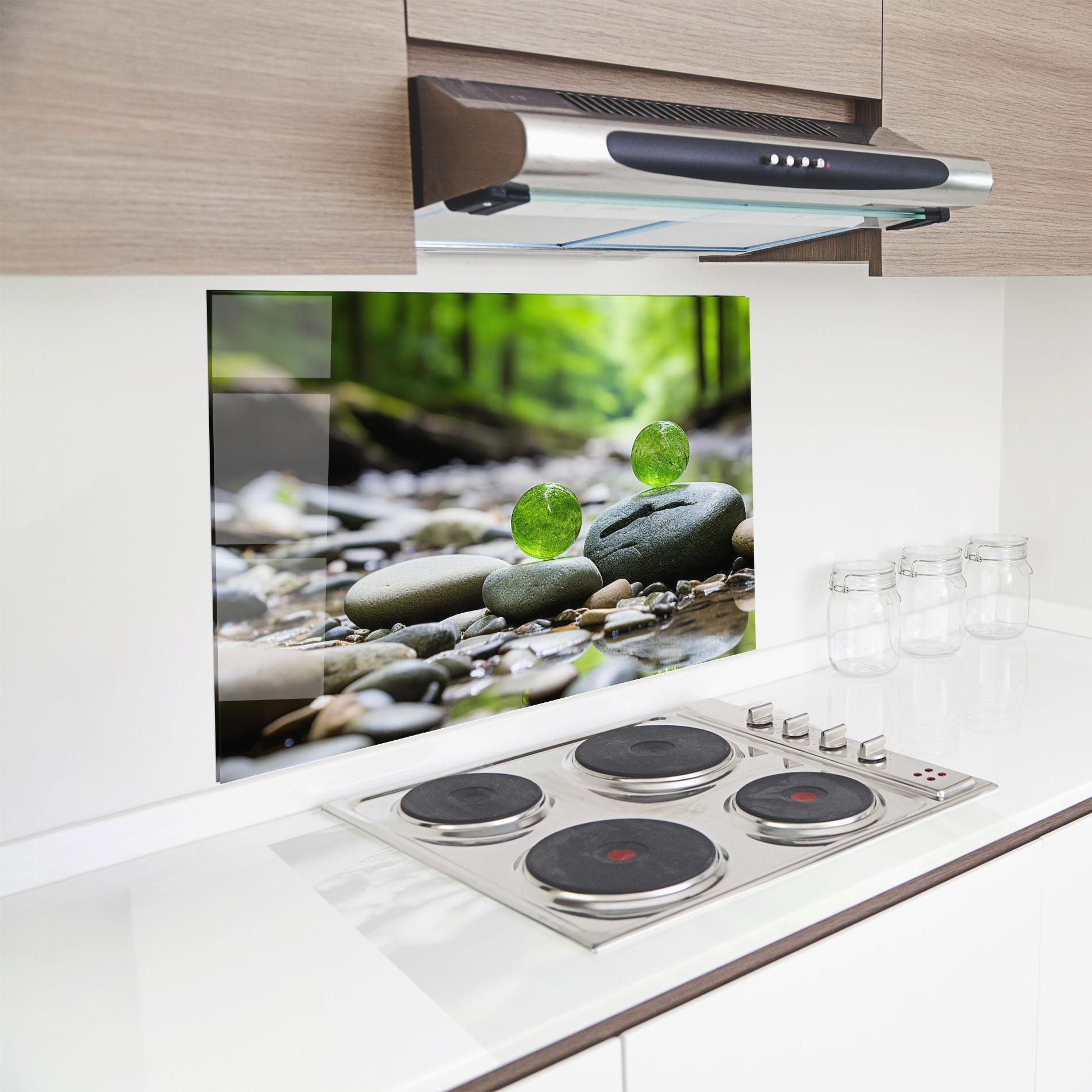 Küchenrückwand Glas Green Glass Balls mockup 8