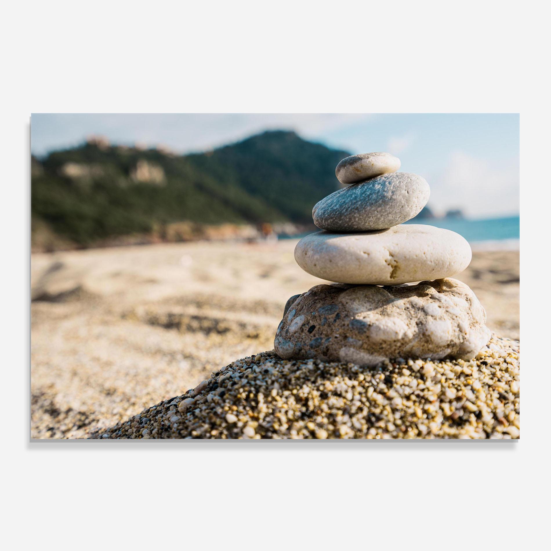 Küchenrückwand Glas Pyramid Stones Beach mockup 0