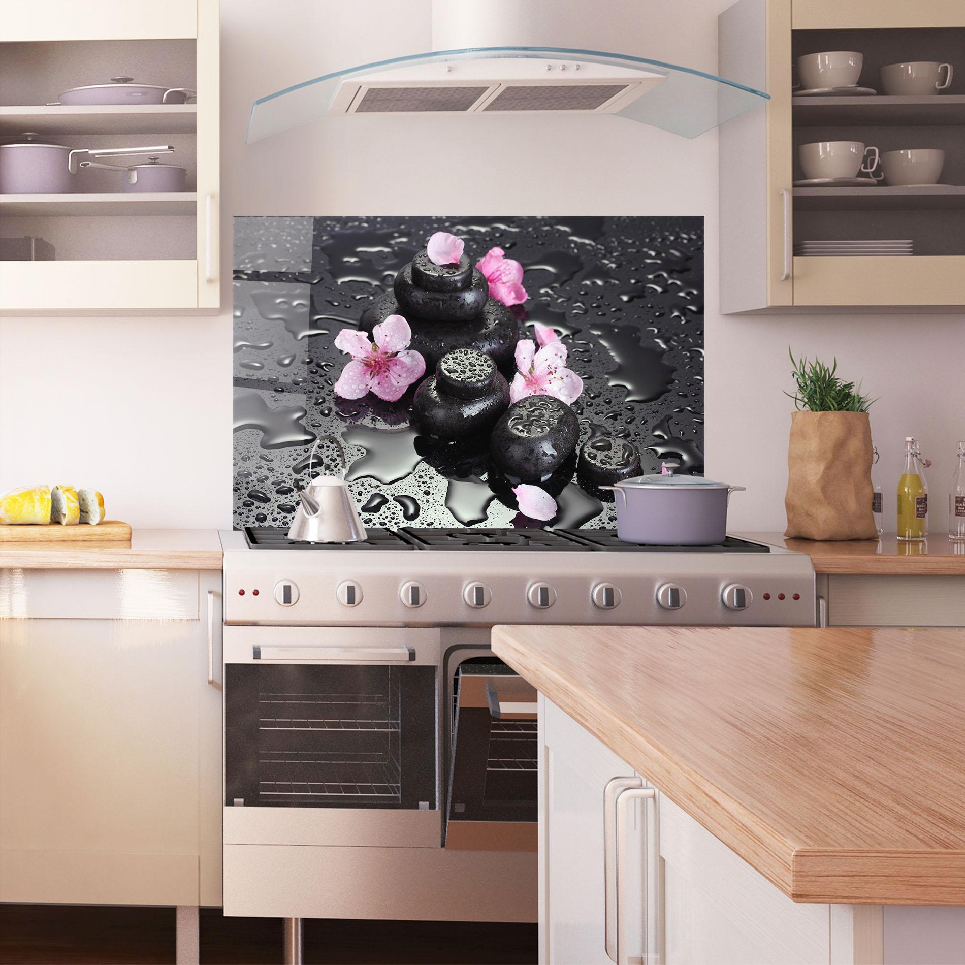 Küchenrückwand Glas Pretty Flower Stones mockup 1