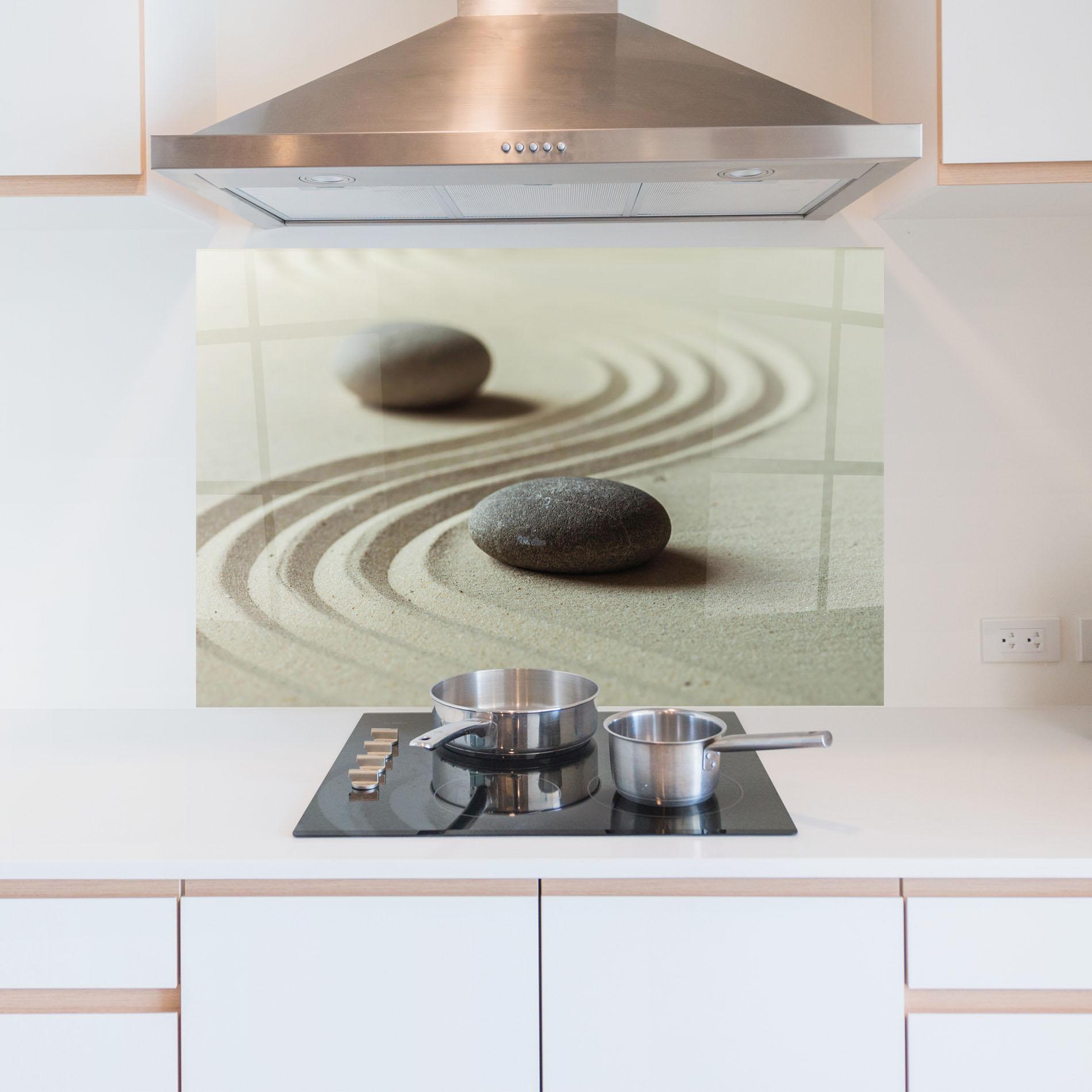 Küchenrückwand Glas Cream Sand Stones mockup 5