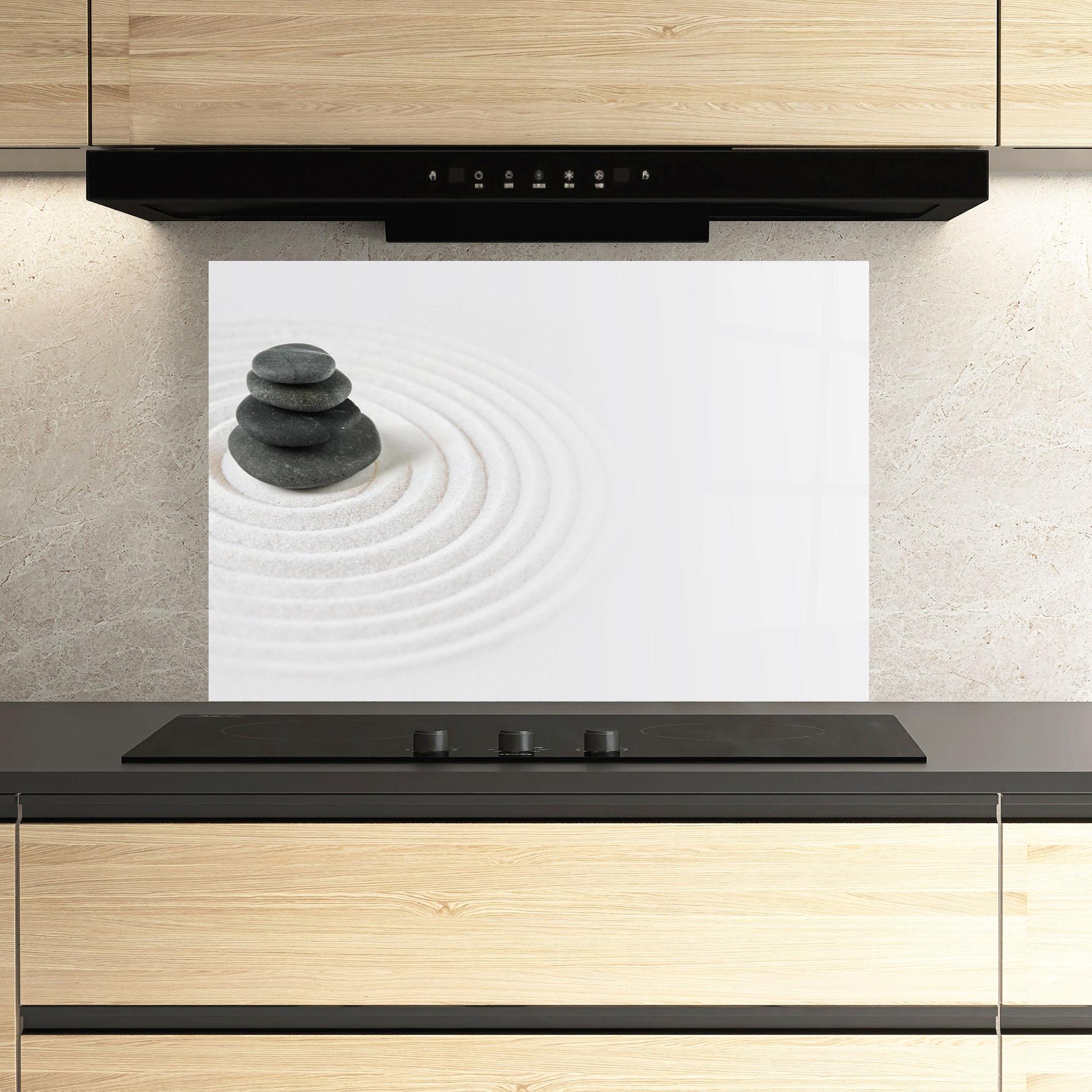 Küchenrückwand Glas Black Stones Sand mockup 3