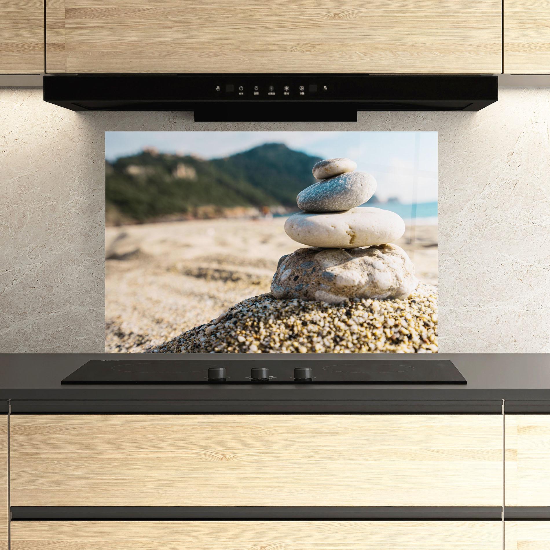 Küchenrückwand Glas Pyramid Stones Beach mockup 3