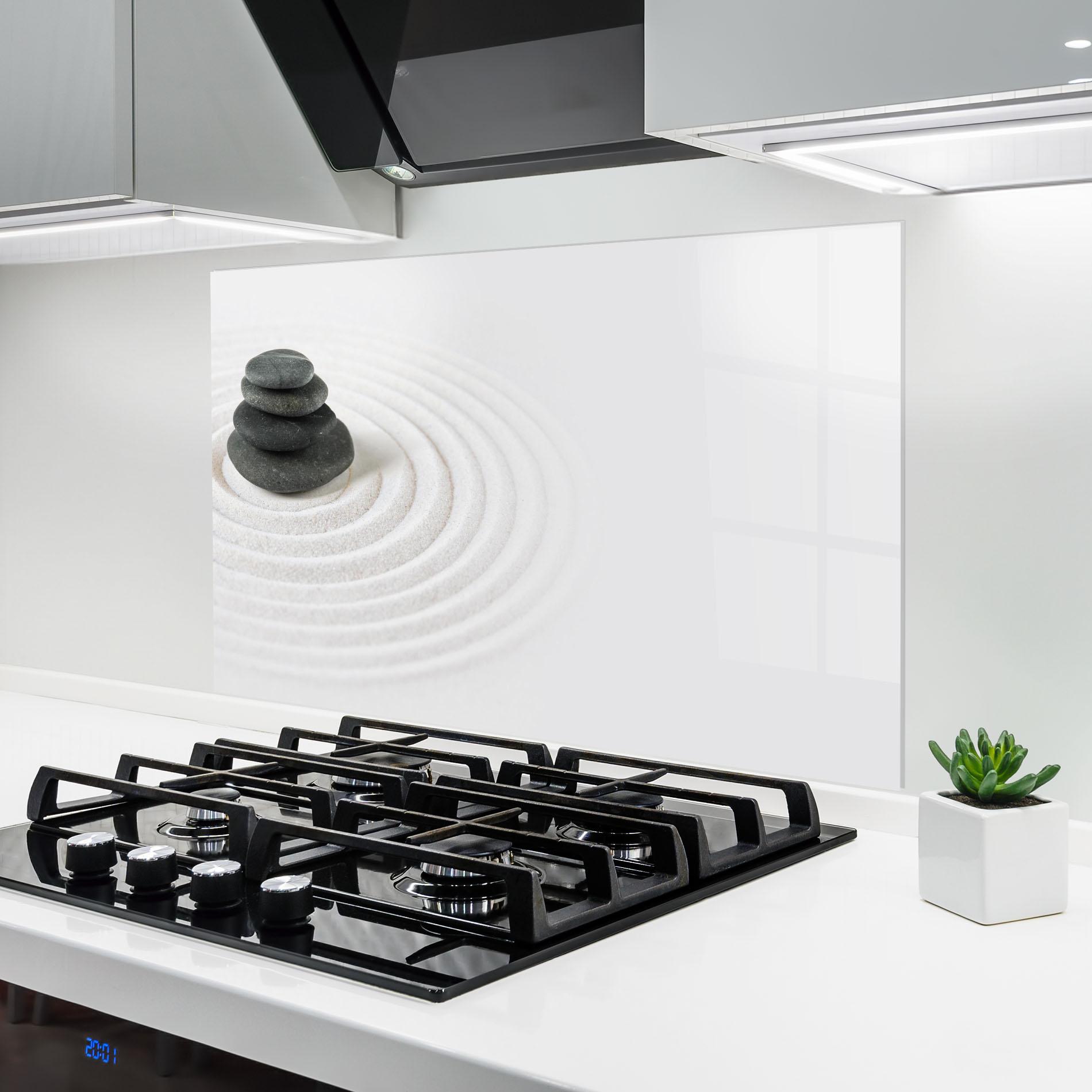 Küchenrückwand Glas Black Stones Sand mockup 6