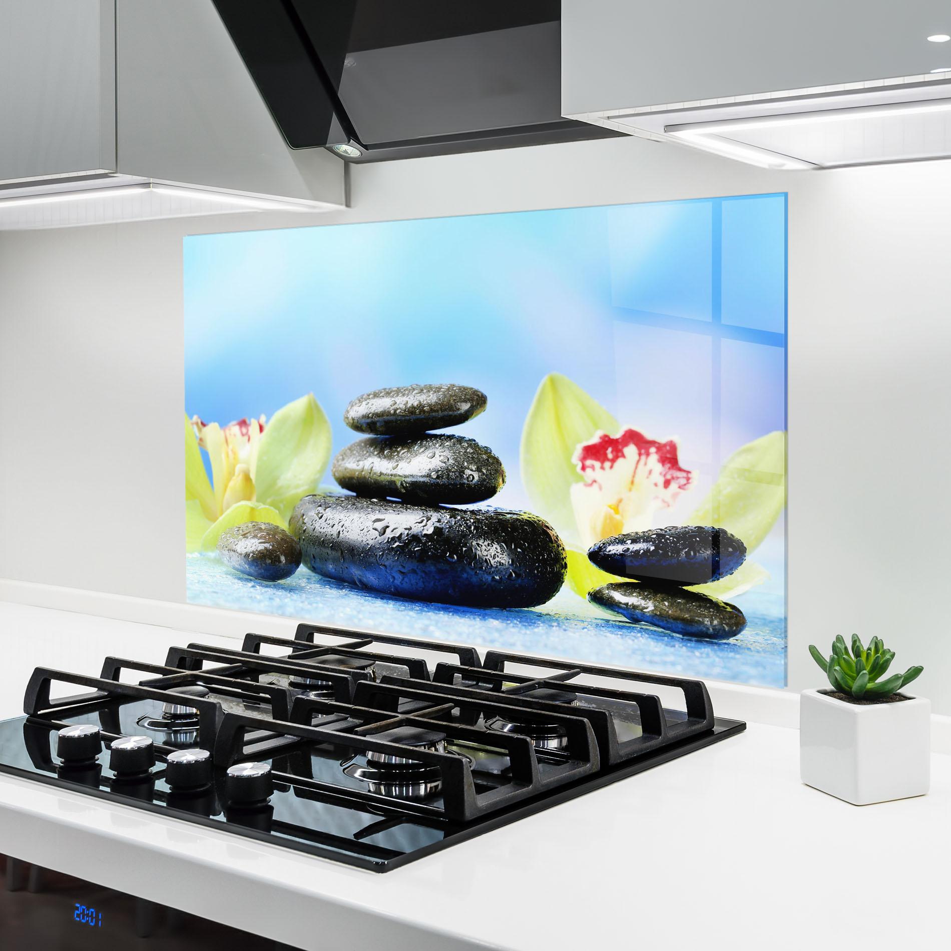 Küchenrückwand Glas Blooming Orchid Stone mockup 6