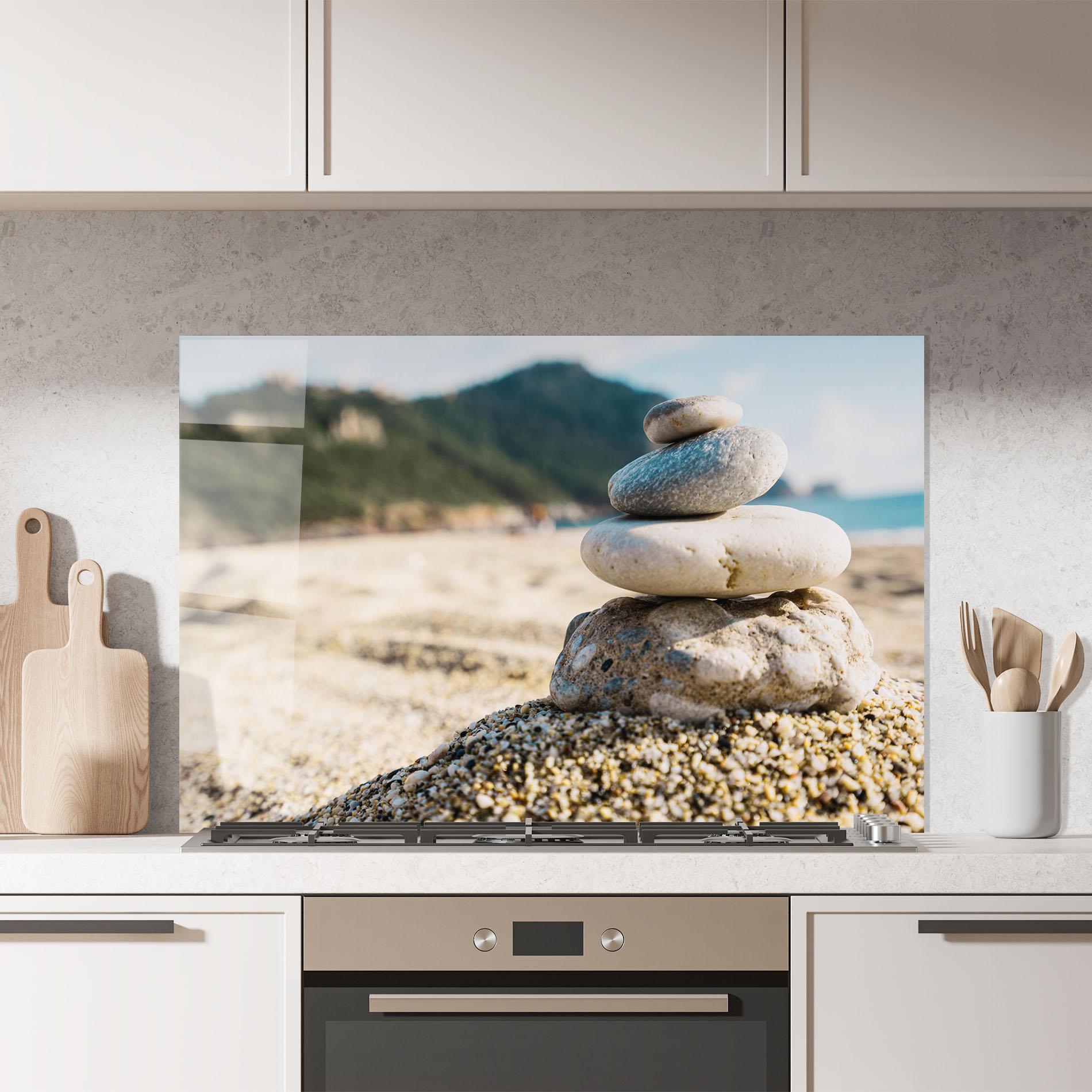 Küchenrückwand Glas Pyramid Stones Beach mockup 7
