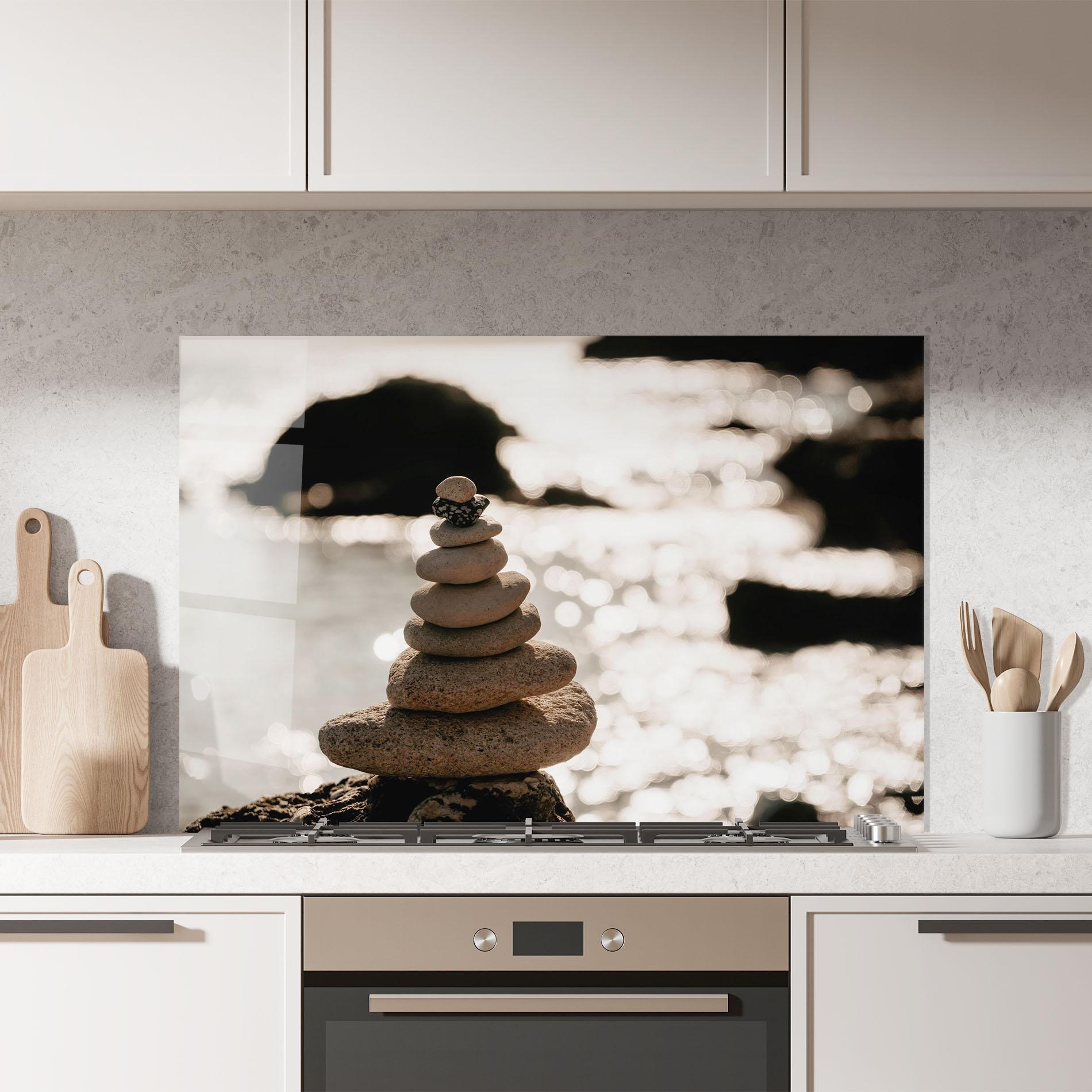 Küchenrückwand Glas Pyramid Stones mockup 7
